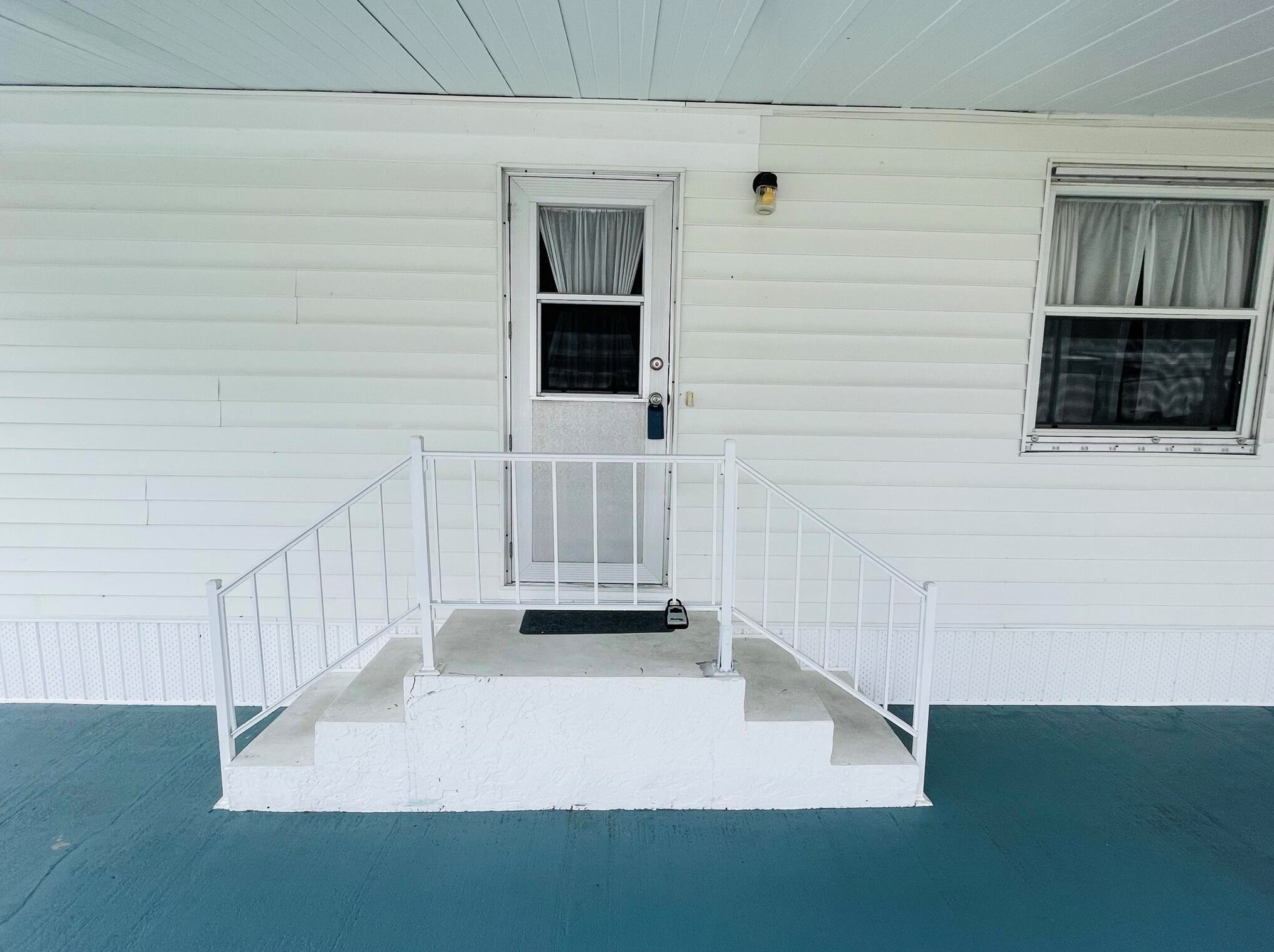 7510 Eagle Ave, Hobe Sound FL  33455-4592 exterior