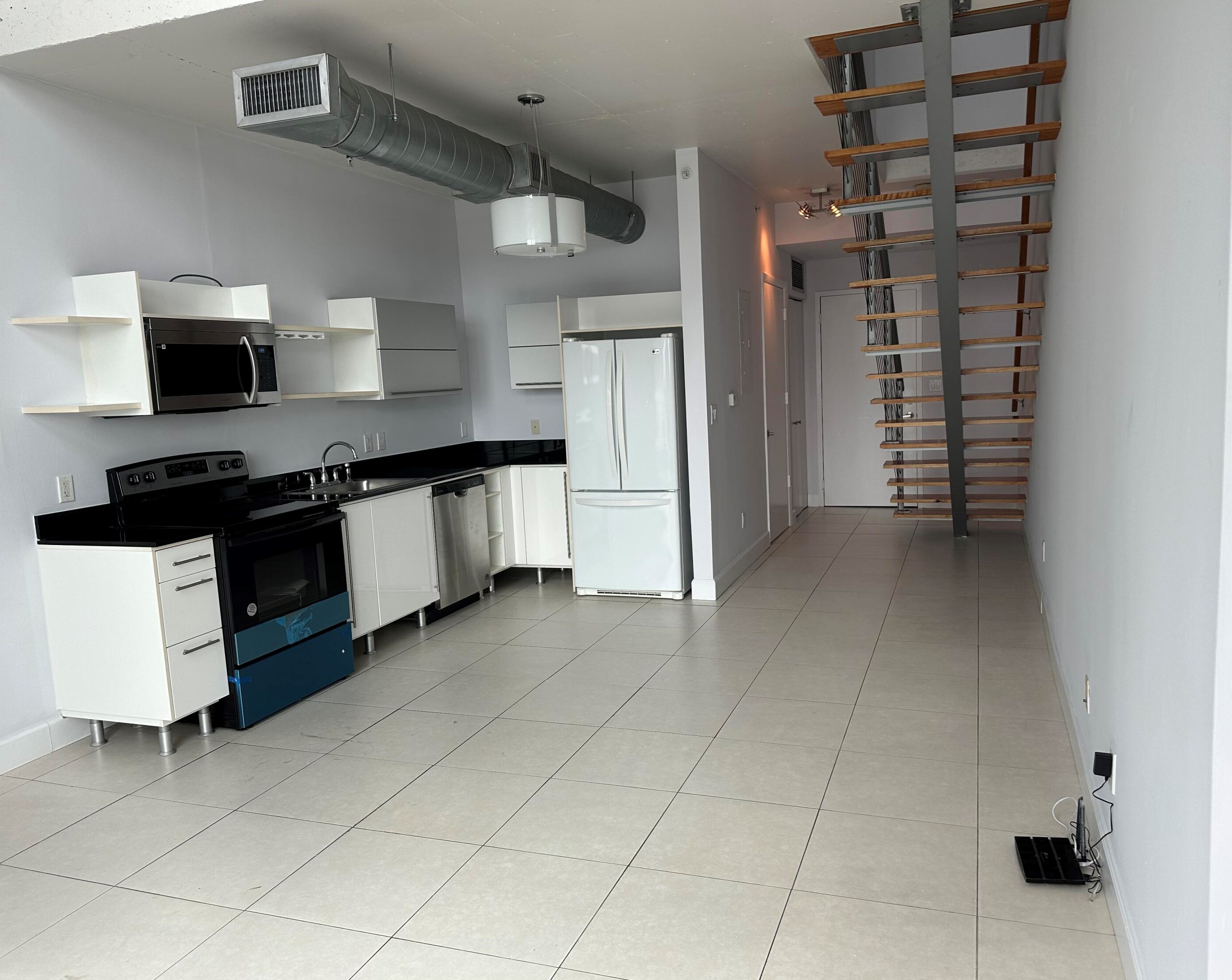 690 Sw 1st Ct Apt 1505, Miami, FL 33130