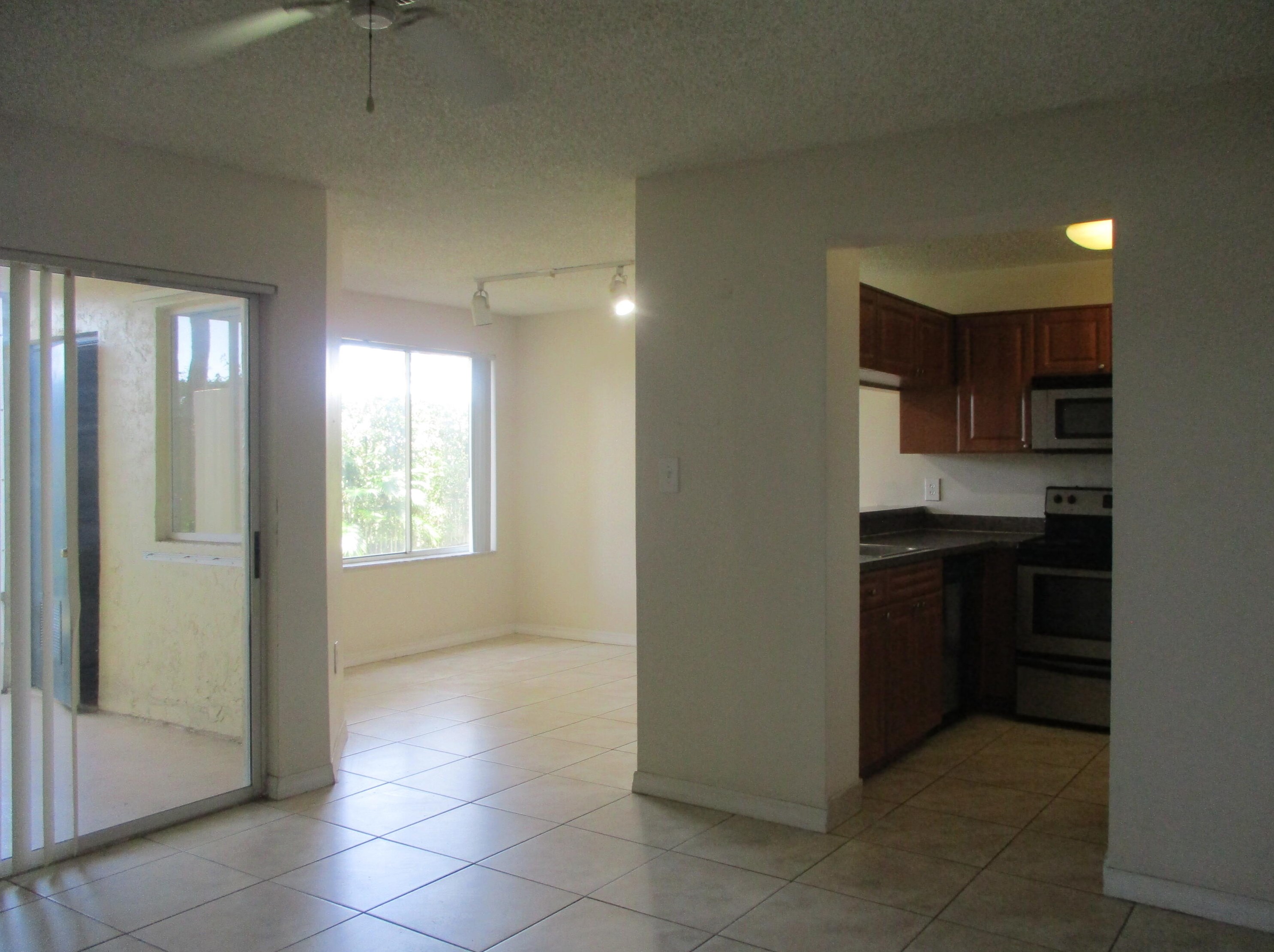 13104 Glenmoor Dr #13104, West Palm Beach, FL 33409