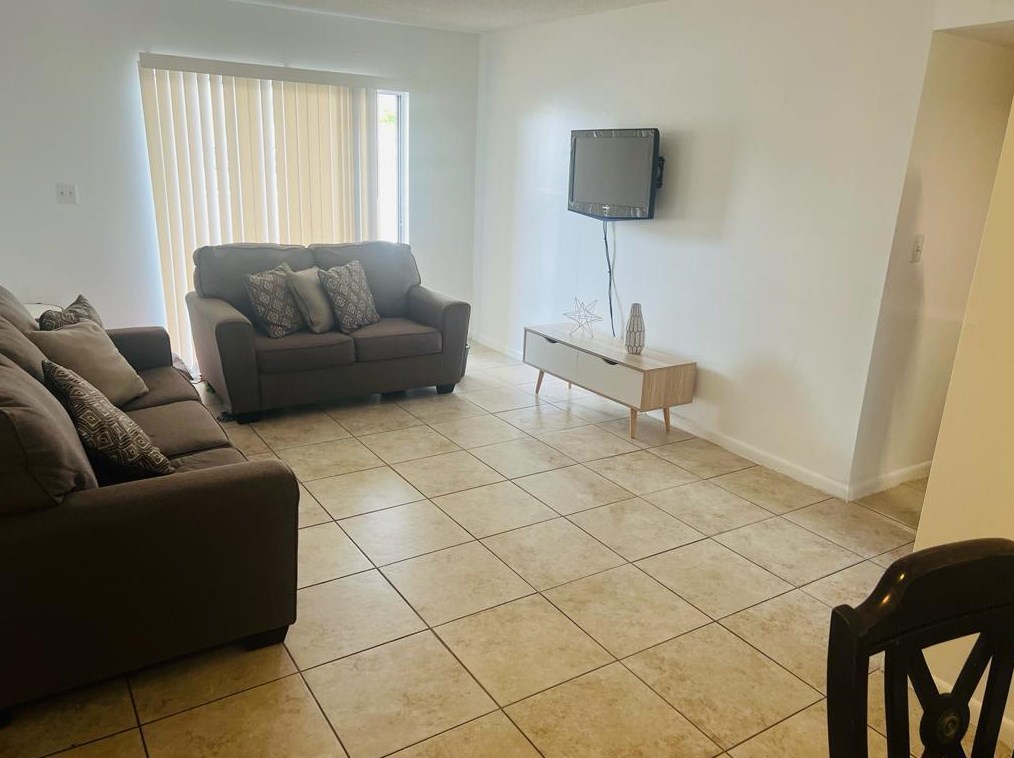 1782 Abbey Rd #e105, West Palm Beach, FL 33415