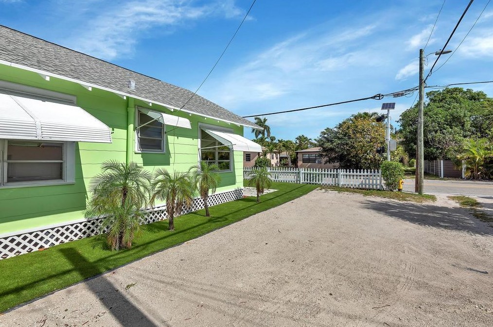 713 10th Ave N #1, Lake Worth, FL
