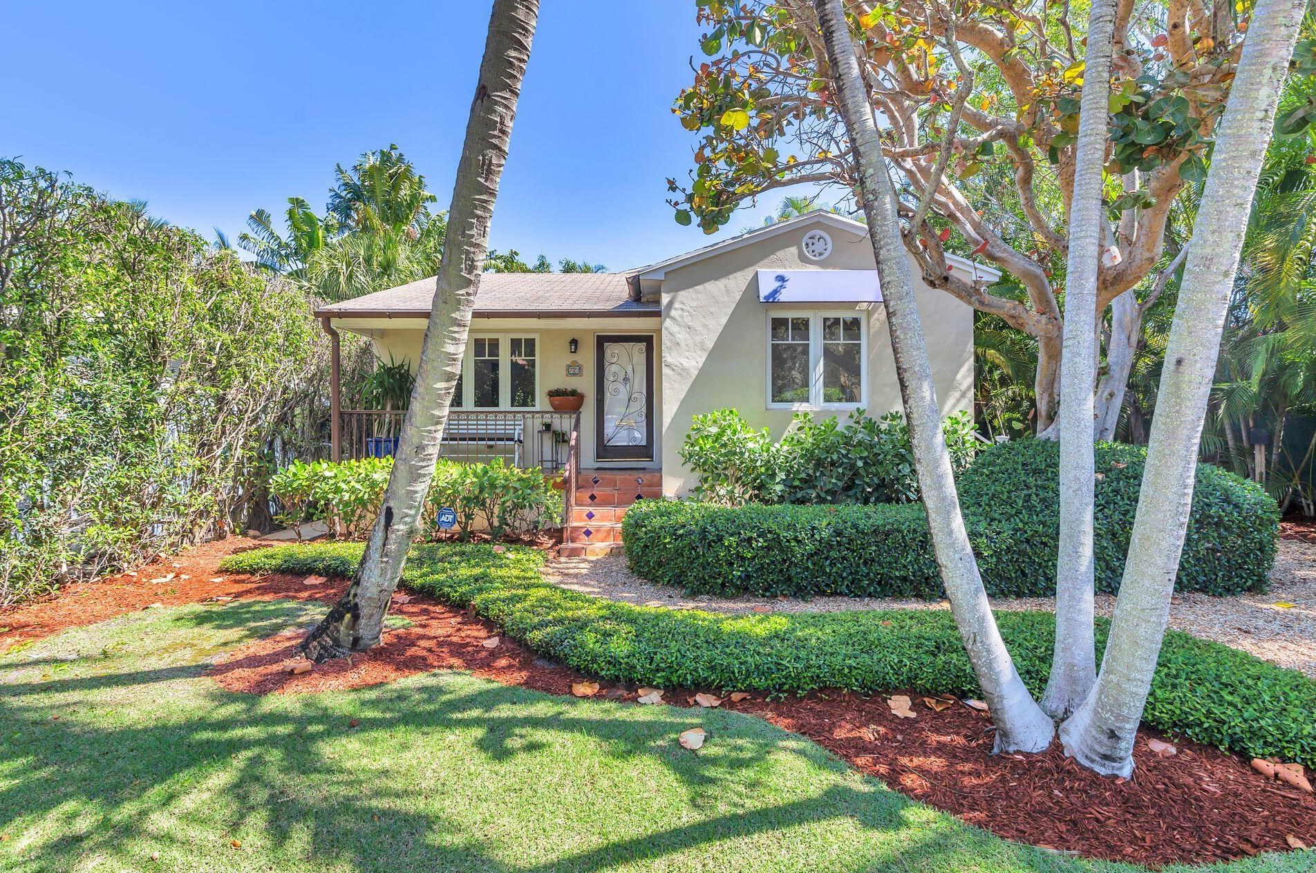 729 Biscayne Dr, West Palm Beach, FL 33401
