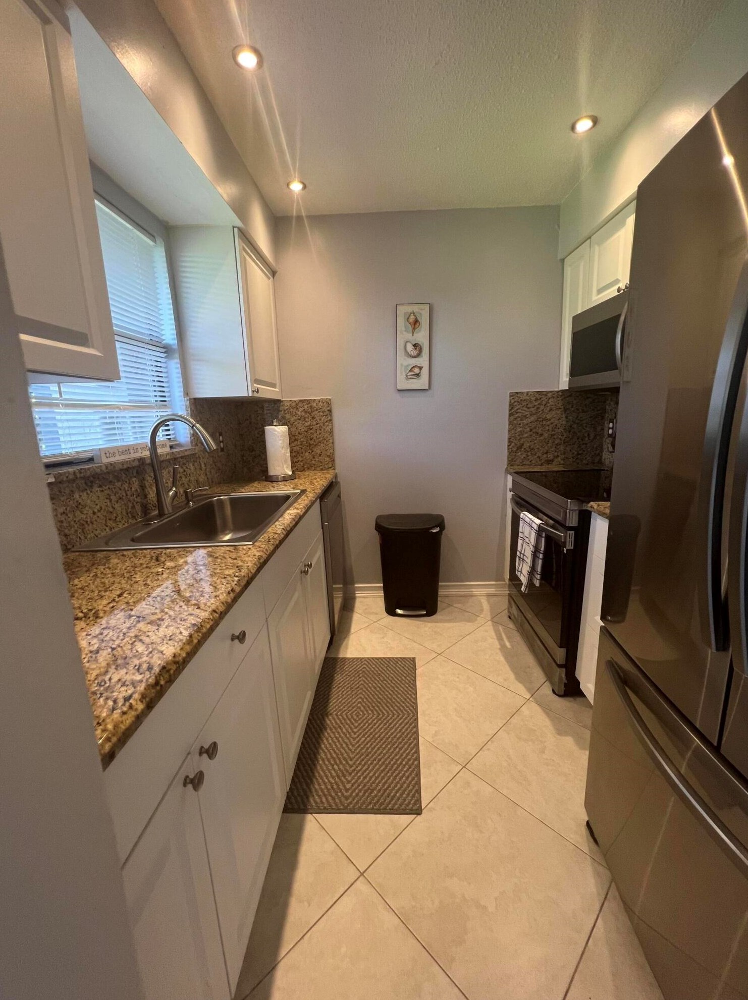 5804 Channel Dr, Lake Worth FL  33463-2379 exterior