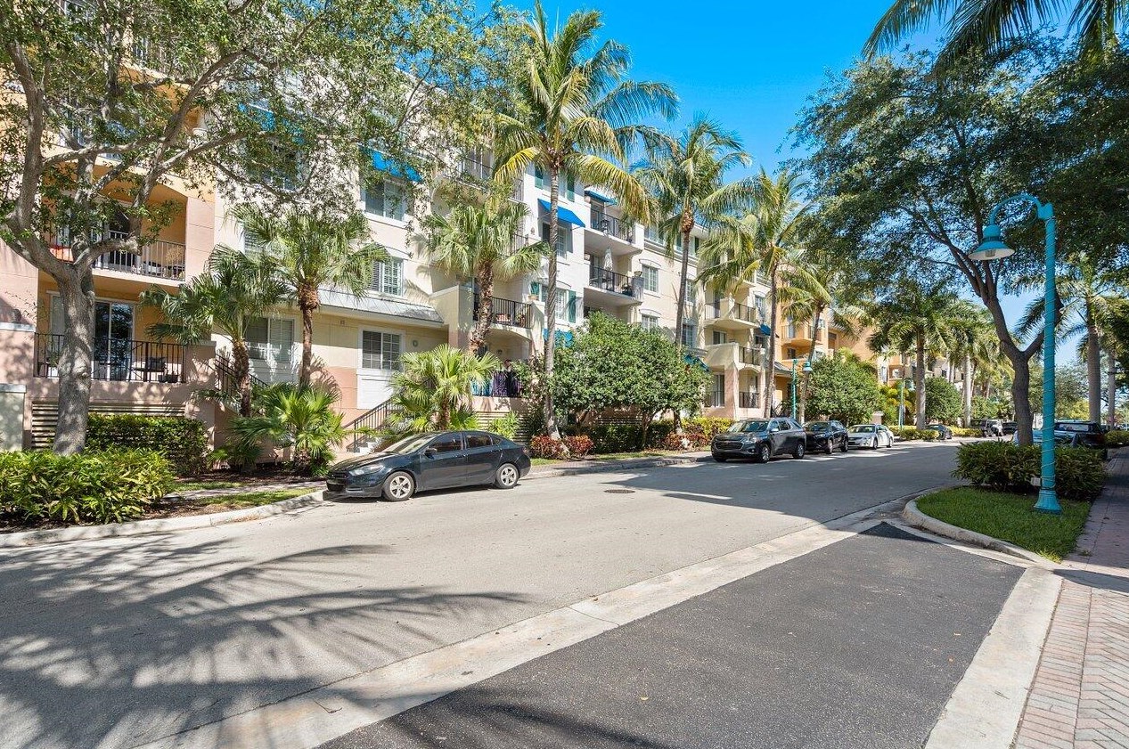 250 Ne 3rd Ave #1306, Delray Beach, FL