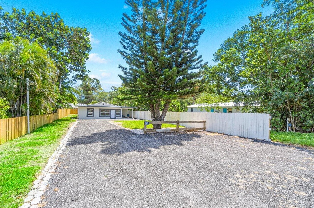 5327 Driftwood Ave, Stuart, FL 34997-3340