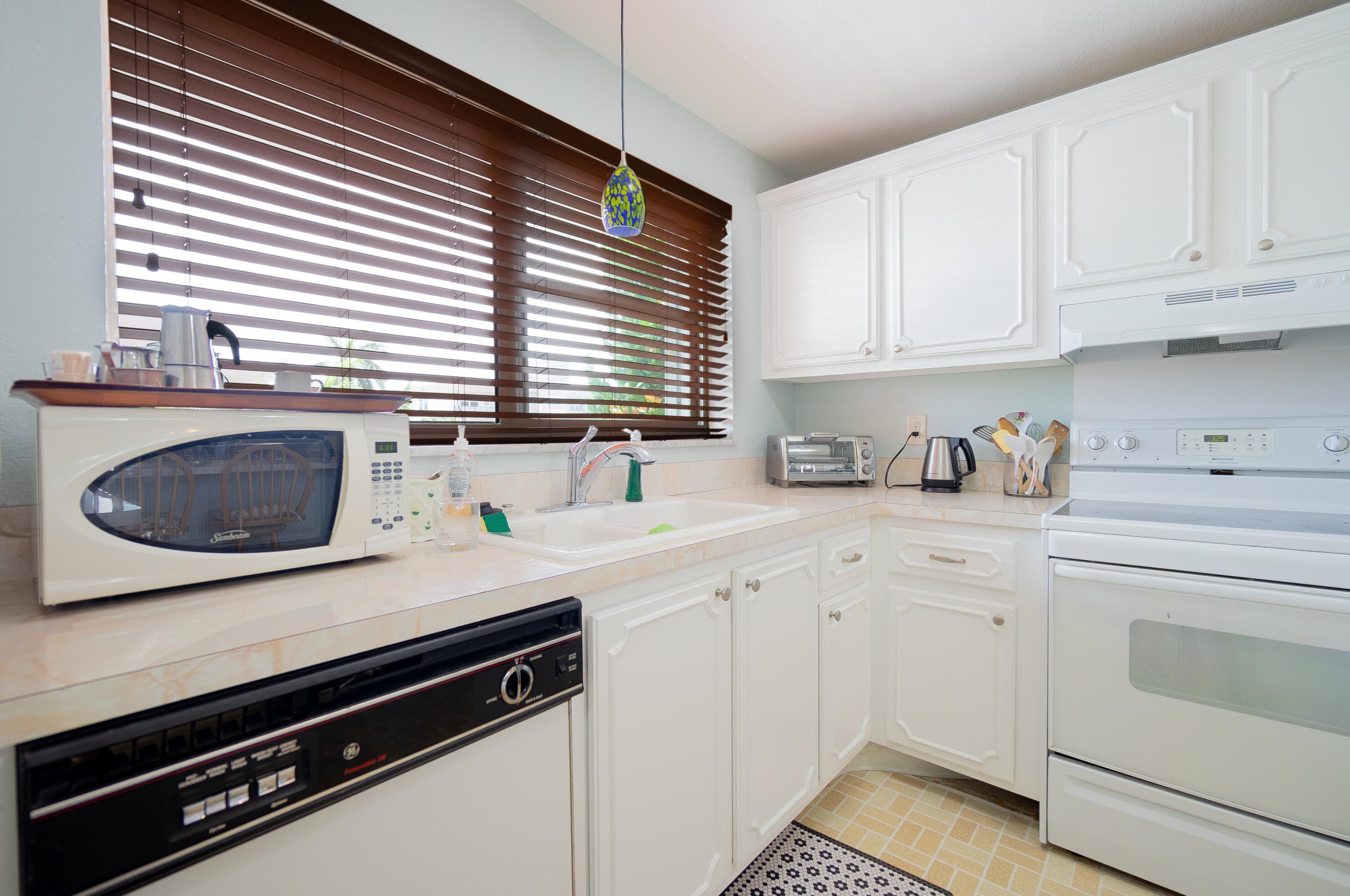 2008 S Federal Hwy #301, Boynton Beach, FL 33435