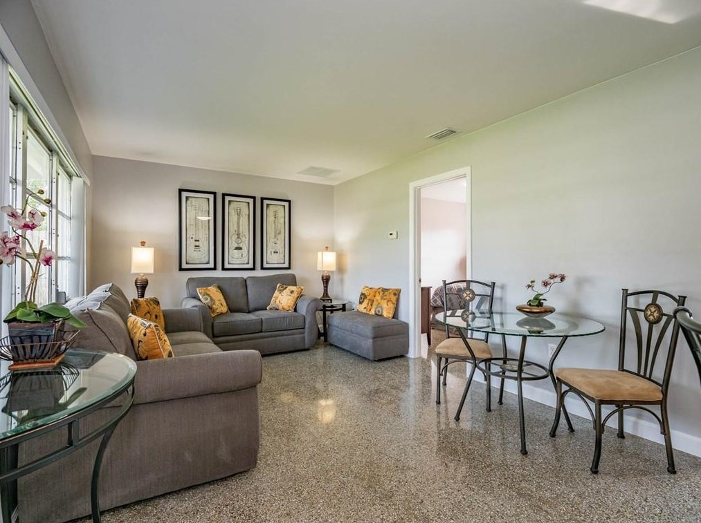 1570 4th Ave, Vero Beach, FL 32960