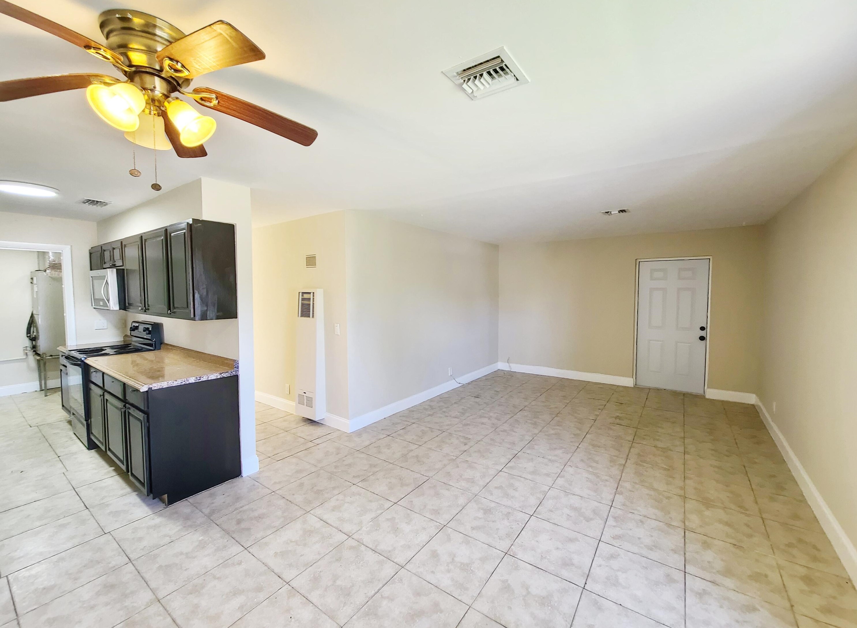 420 Blue Heron Blvd W #1, West Palm Beach, FL 33404