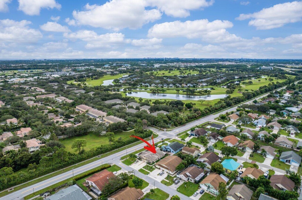 6018 Hollywood St, Jupiter FL  33458-6724 exterior