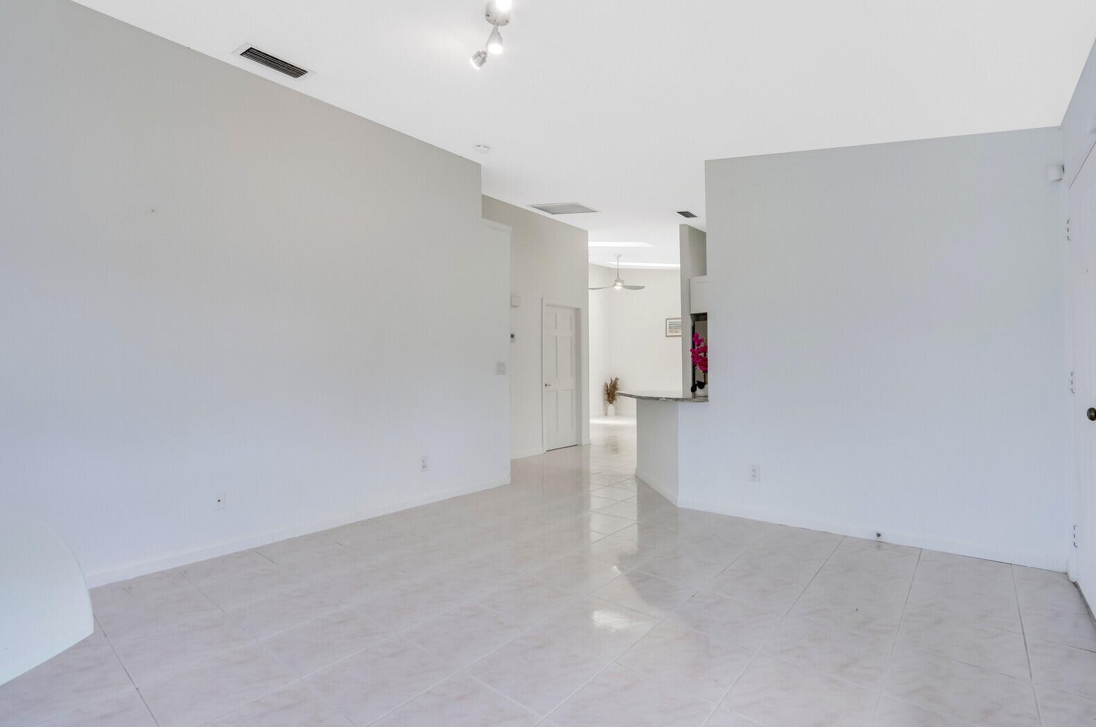 6018 Hollywood St, Jupiter FL  33458-6724 exterior