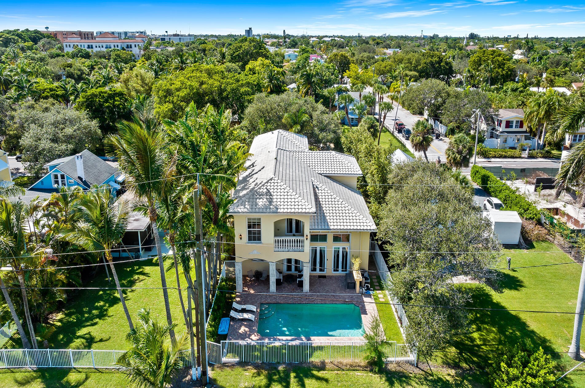 226 Lakeside Dr, Lake Worth FL  33460-3511 exterior