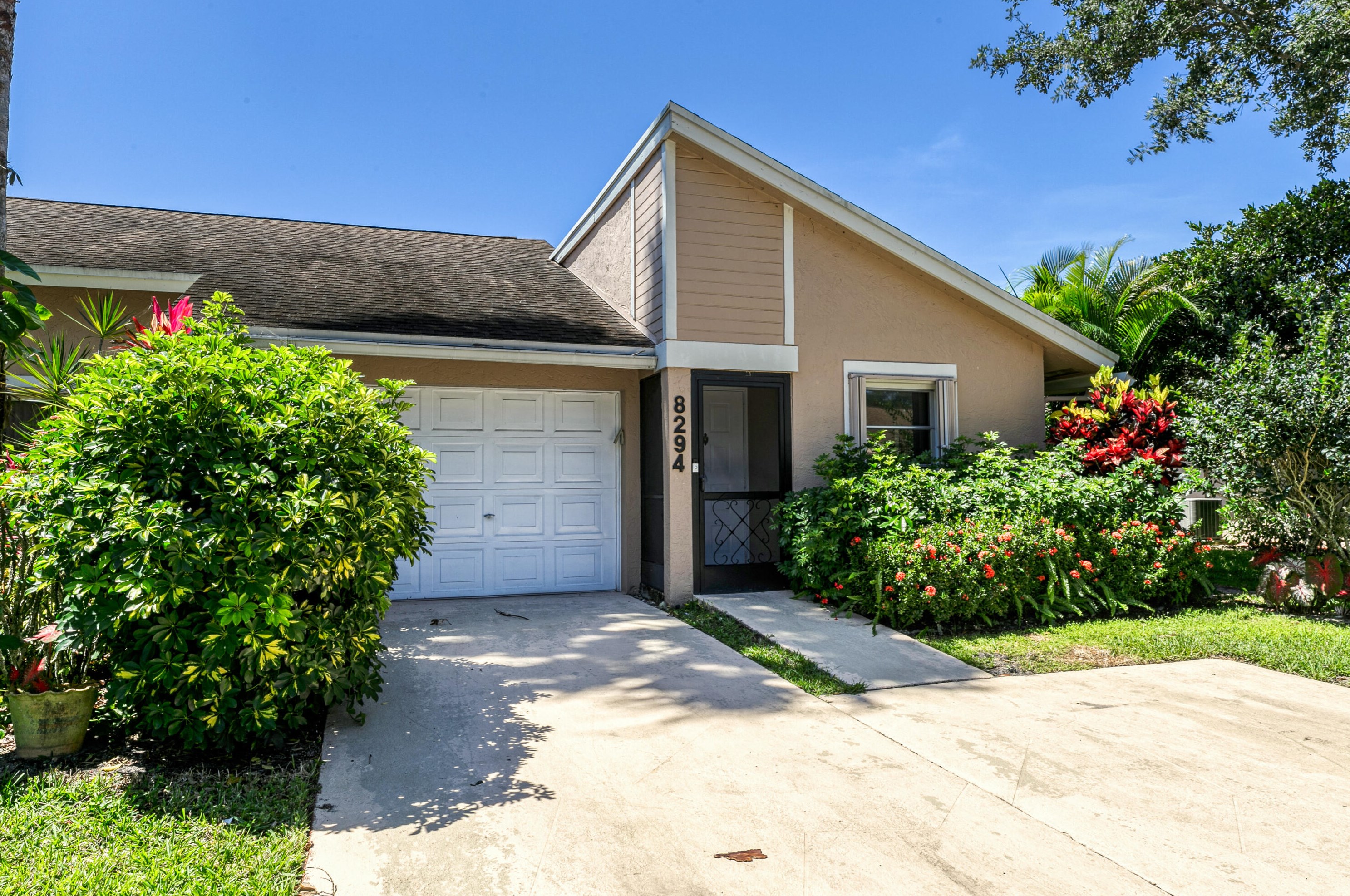 8294 Springtree Rd, Boca Raton FL 33496-5128 exterior