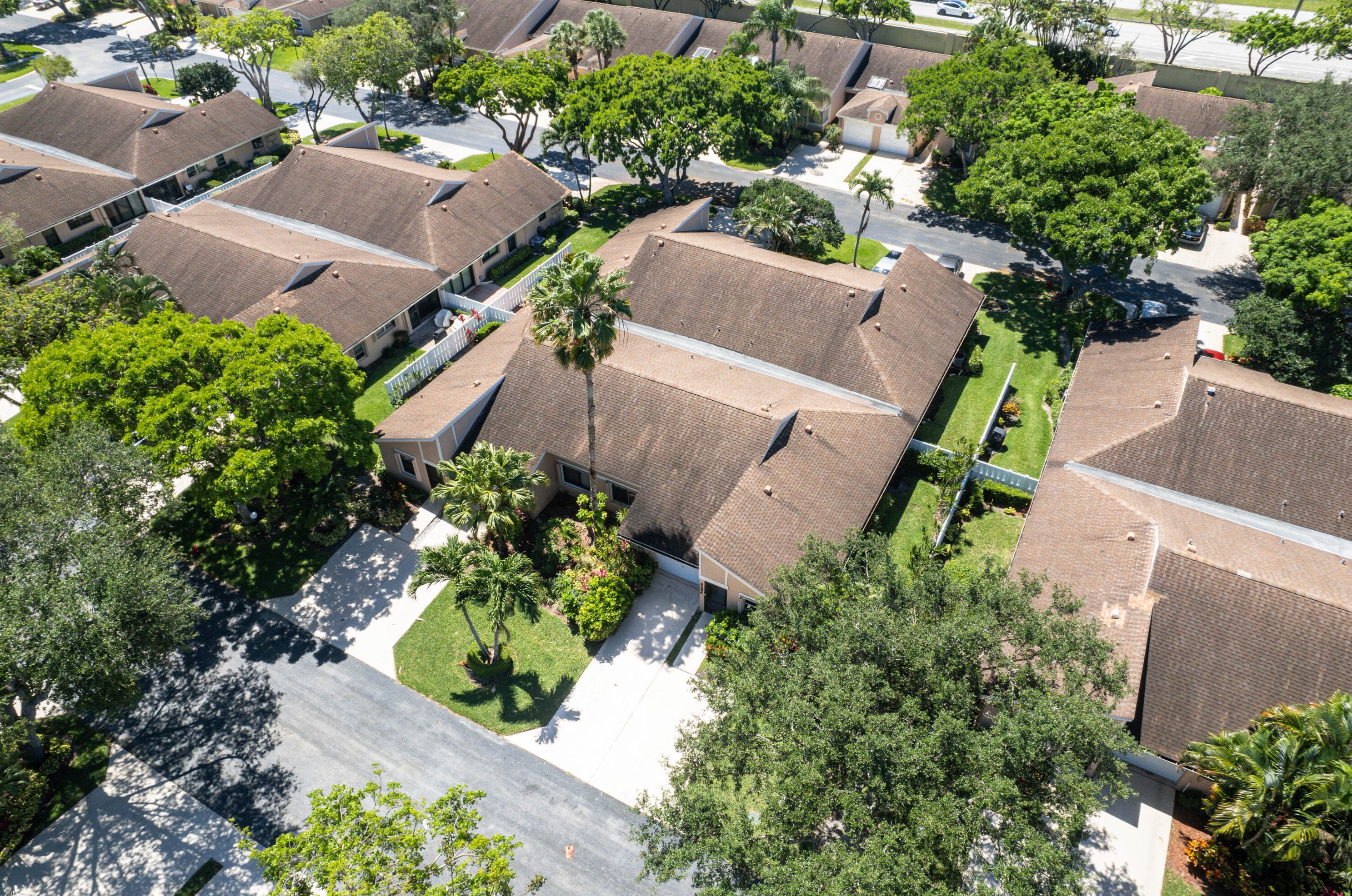 8294 Springtree Rd, Boca Raton FL 33496-5128 exterior