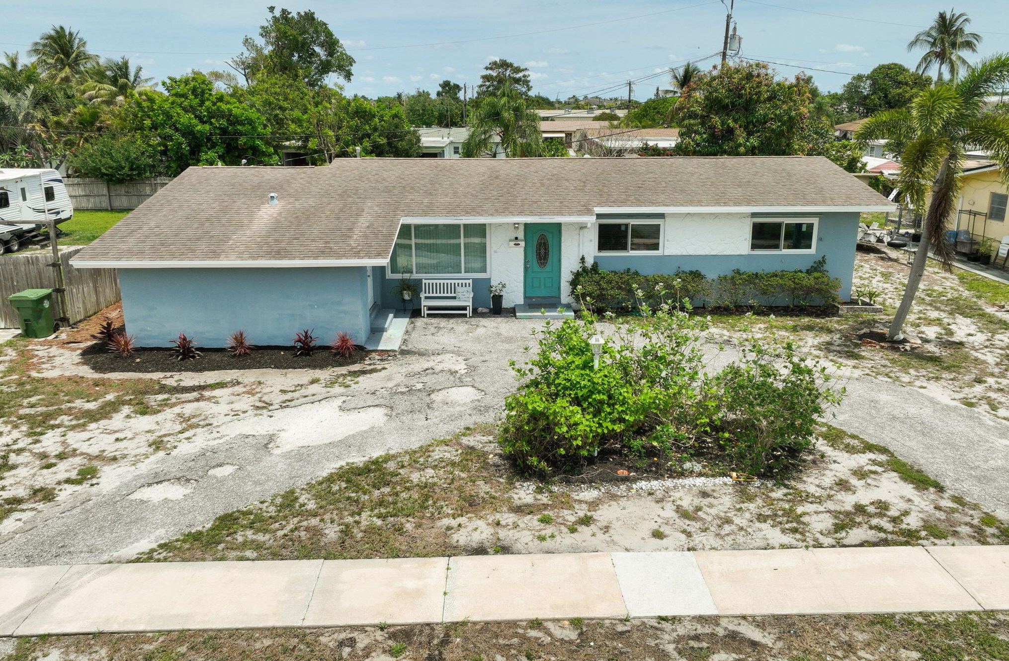144 Granada Dr, Lake Worth, FL 33461-2006