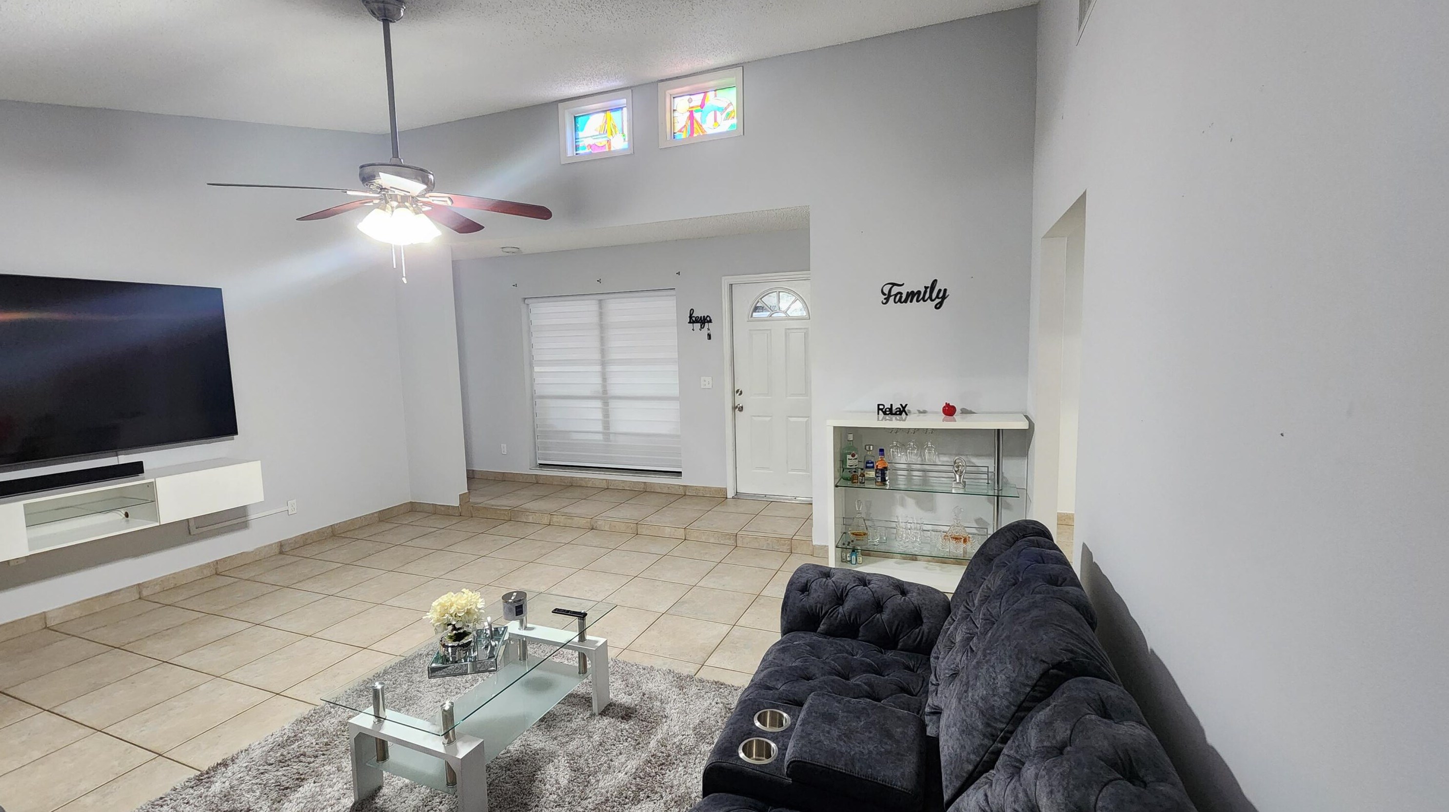 1014 Manor Dr, Lake Worth, FL 33461-2941
