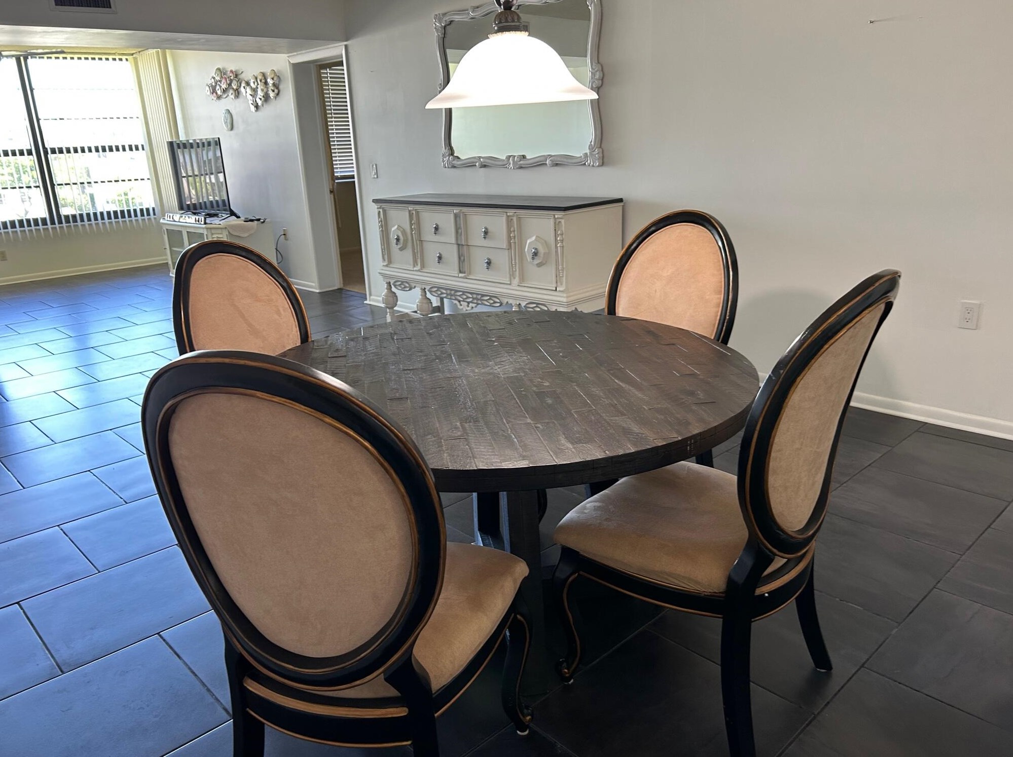 3635 Whitehall Dr #304, West Palm Beach, FL 33401