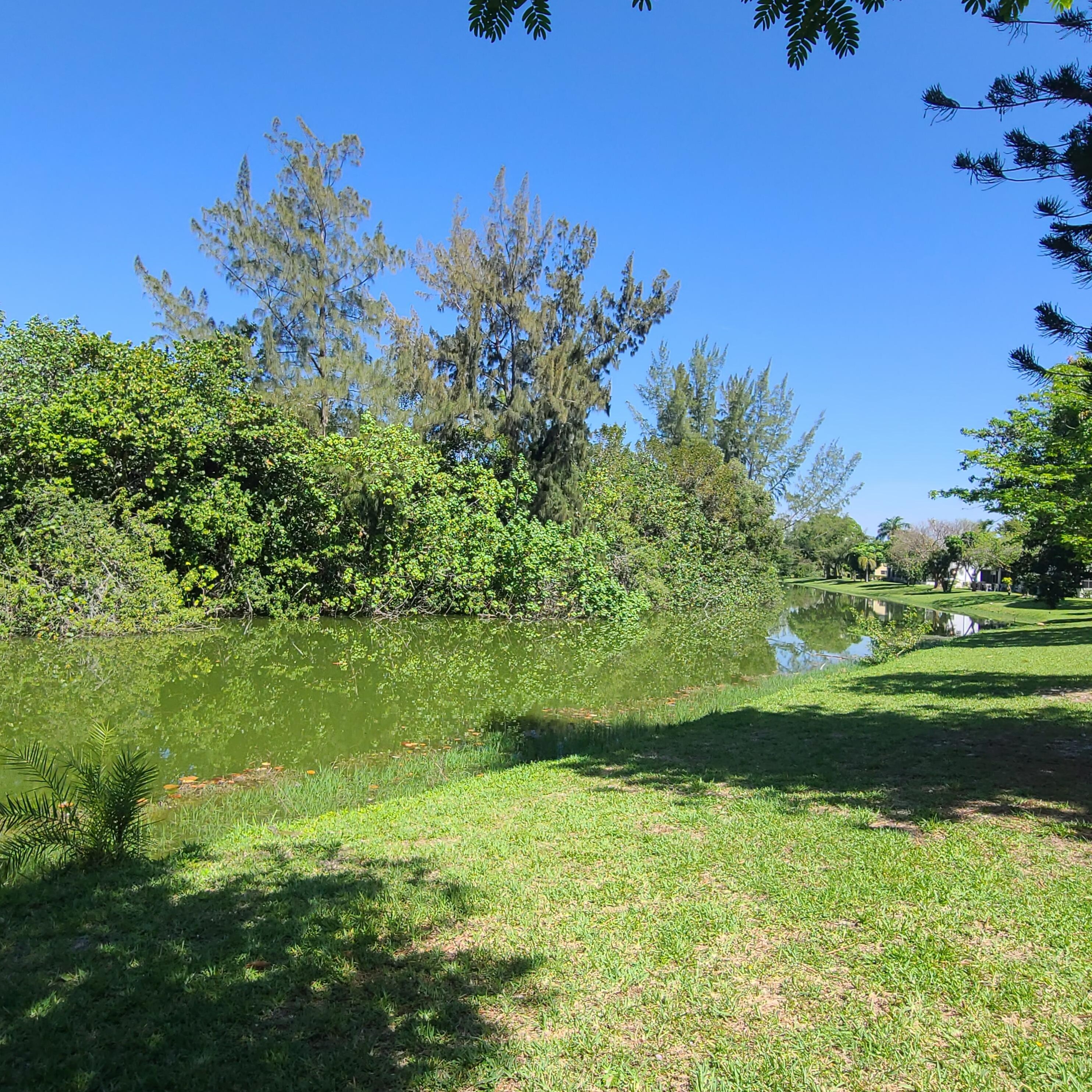 15 Windsor A, West Palm Beach, FL 33417
