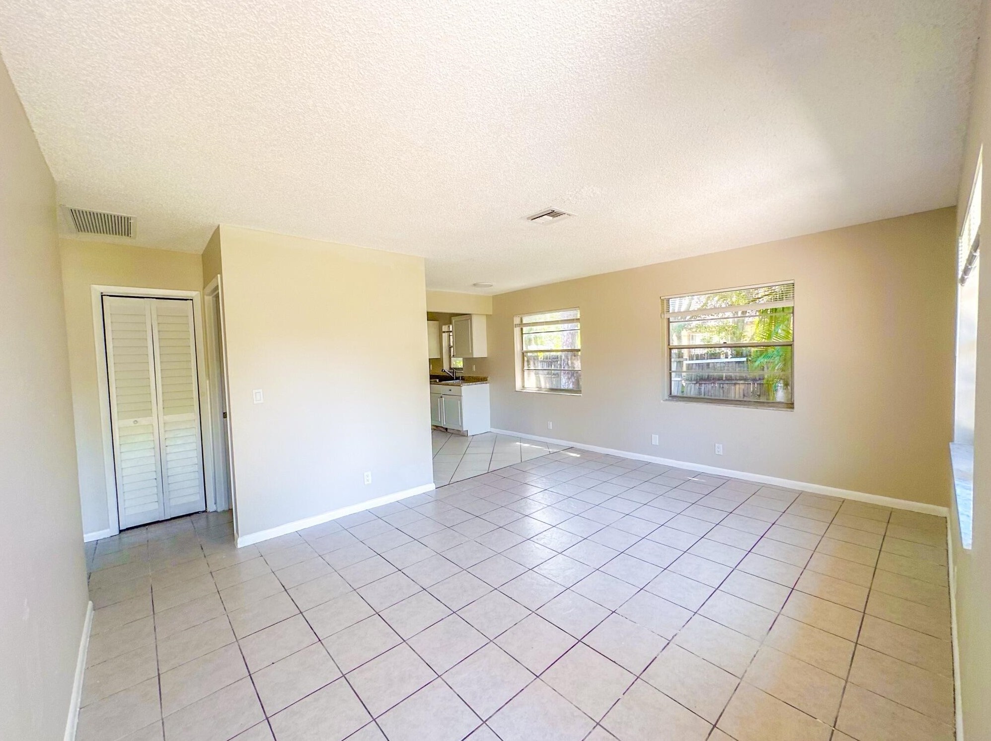 4036 Luzon Ave, Lake Worth, FL 33461