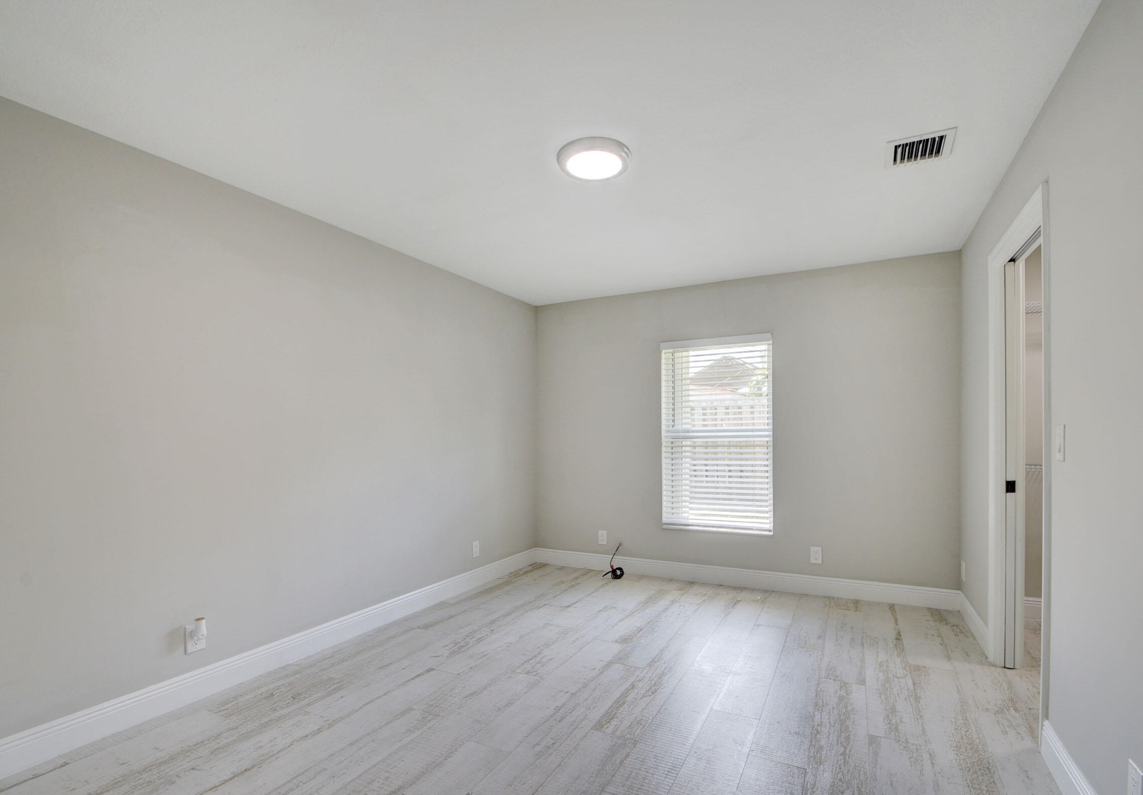 1425 Federal Hwy, Lake Worth FL  33460-1942 exterior