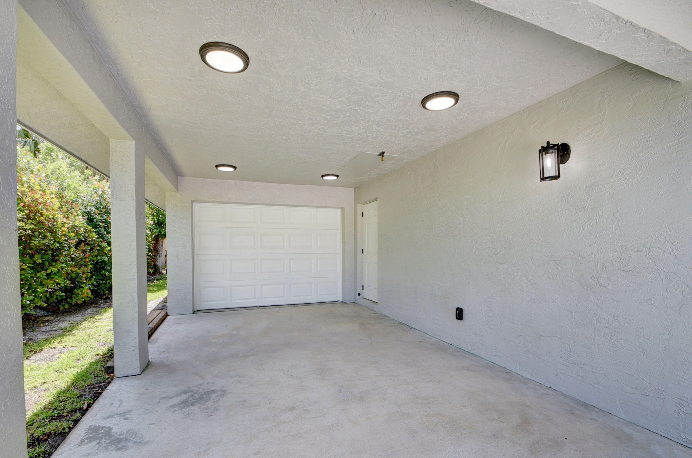 1425 Federal Hwy, Lake Worth FL  33460-1942 exterior