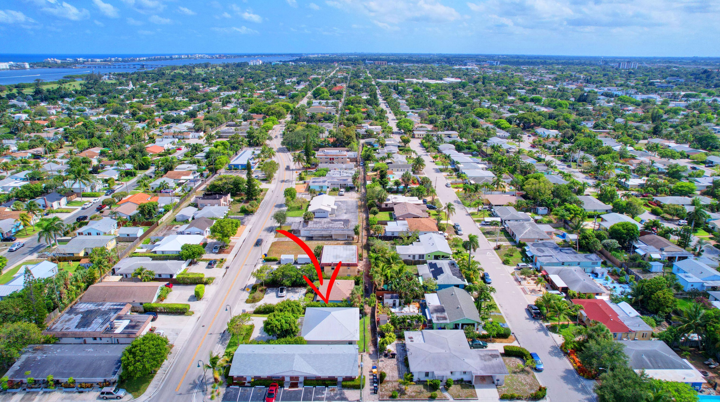 1425 Federal Hwy, Lake Worth FL  33460-1942 exterior