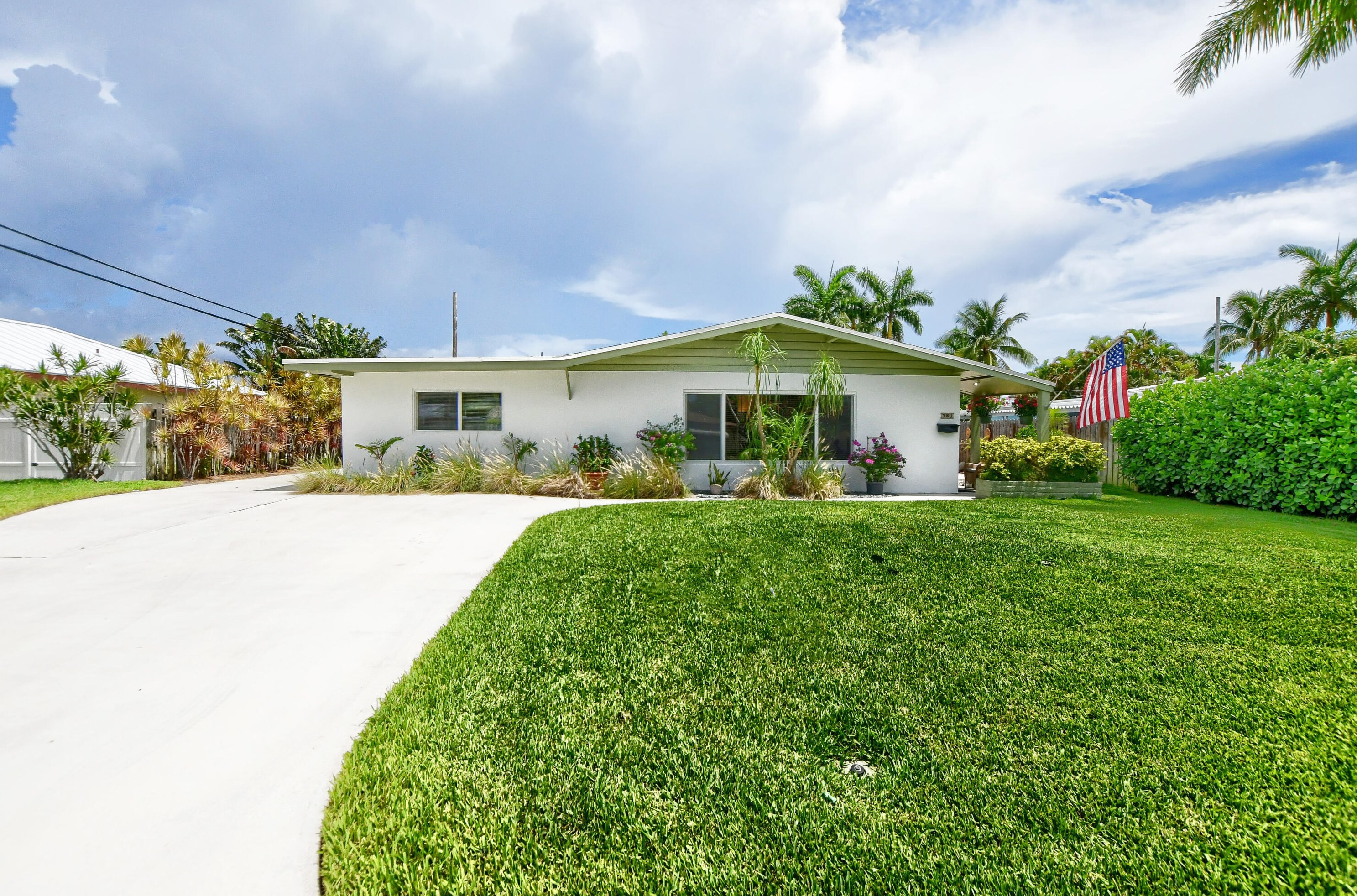 381 28th Ter, Boca Raton FL  33431-6834 exterior