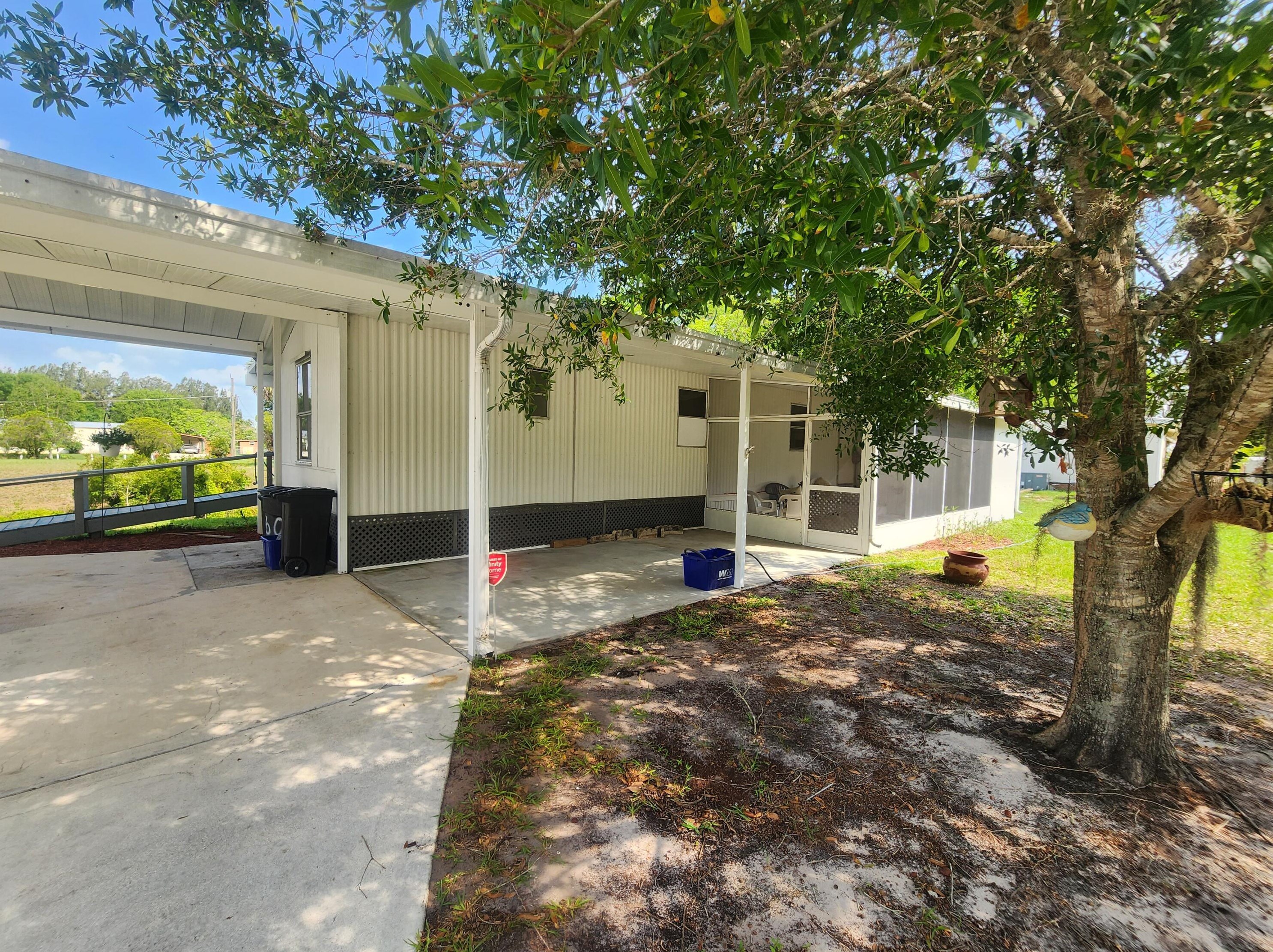 6081 97th Trl, Okeechobee, FL 34974-1486