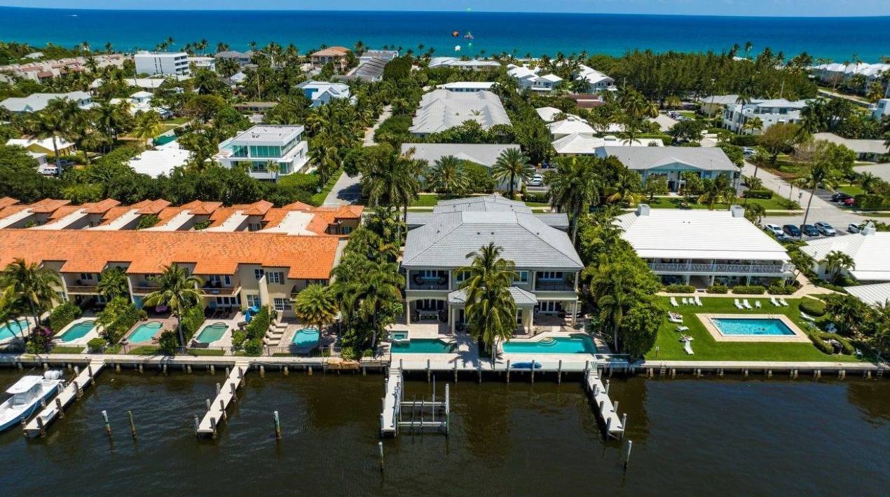 300 Venetian Dr, Delray Beach, FL 33483