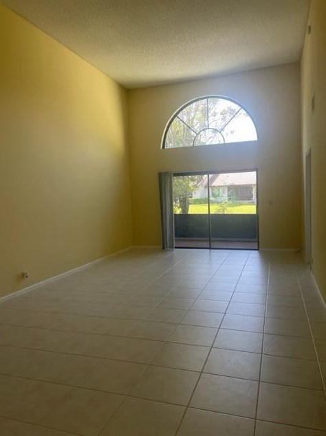 440 Ashwood Pl, Boca Raton FL  33431-8217 exterior