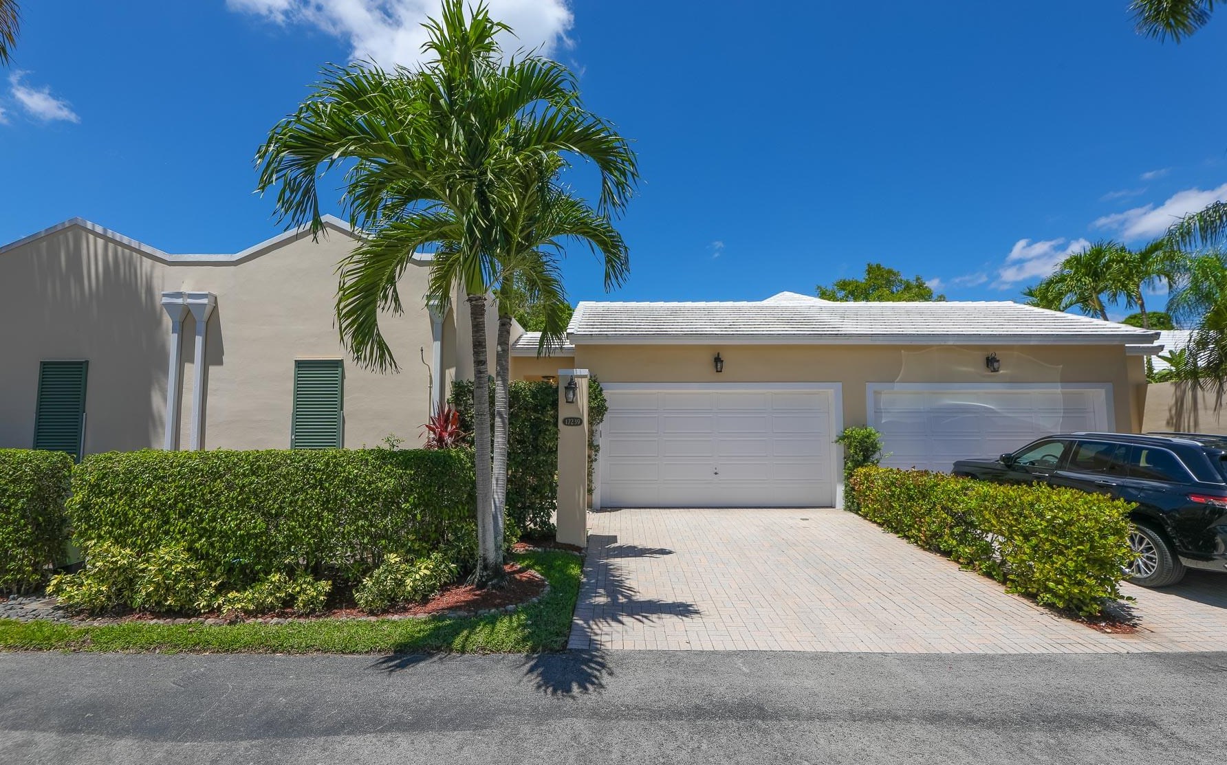 17239 Bermuda Village Dr, Boca Raton, FL 33487-1054