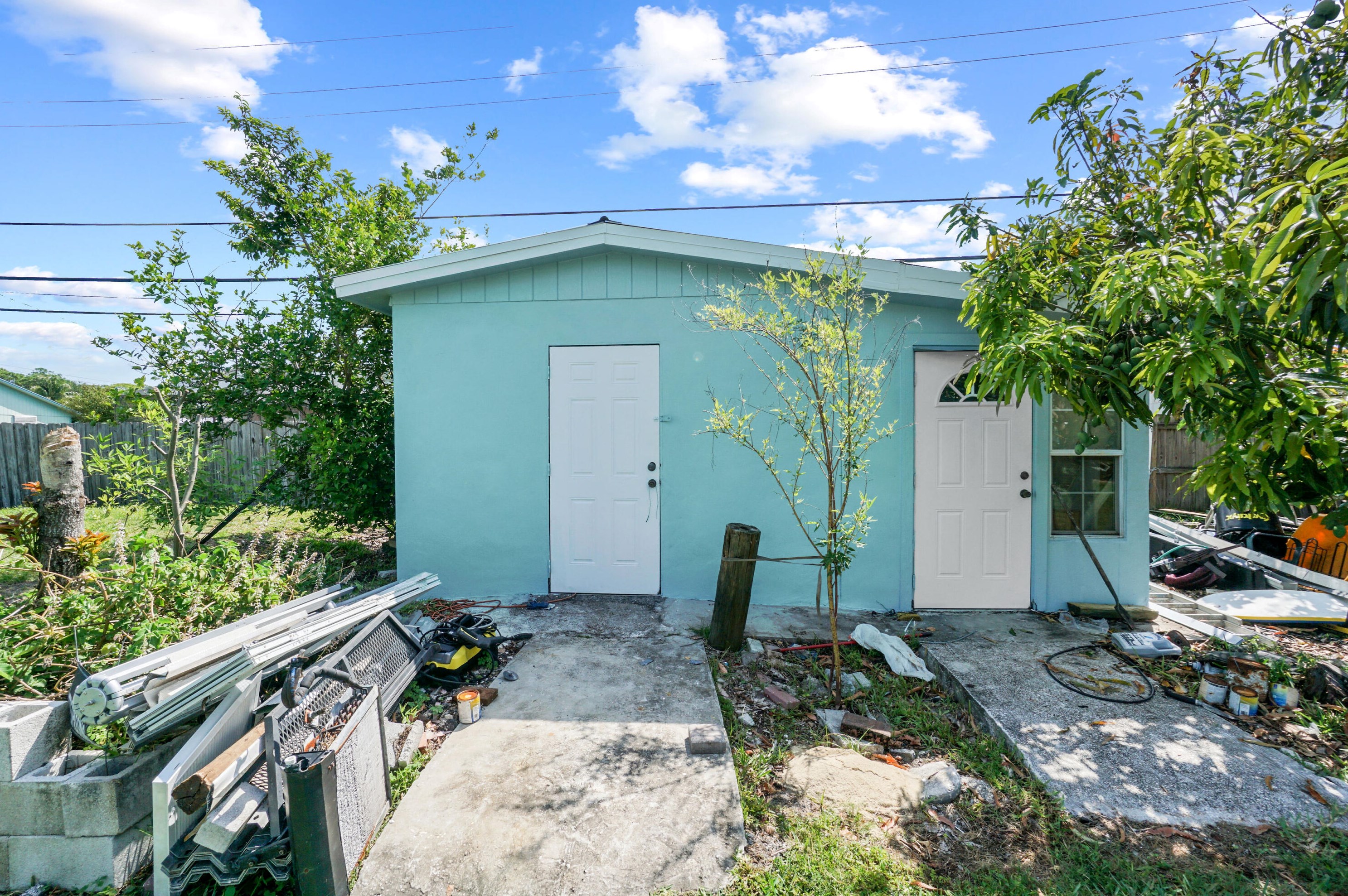 5657 Avalon Dr, Stuart FL  34997-8508 exterior