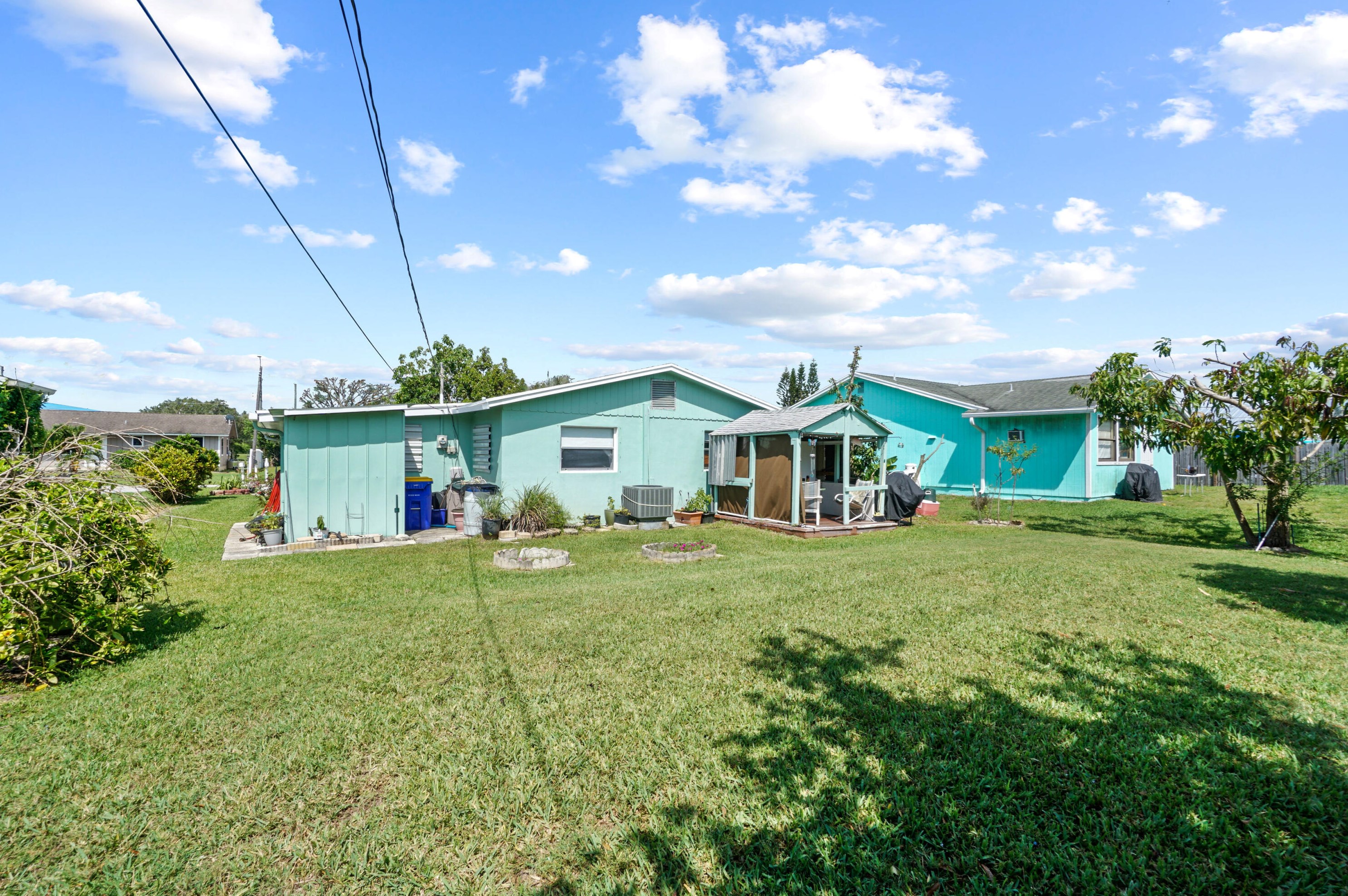 5657 Avalon Dr, Stuart FL  34997-8508 exterior