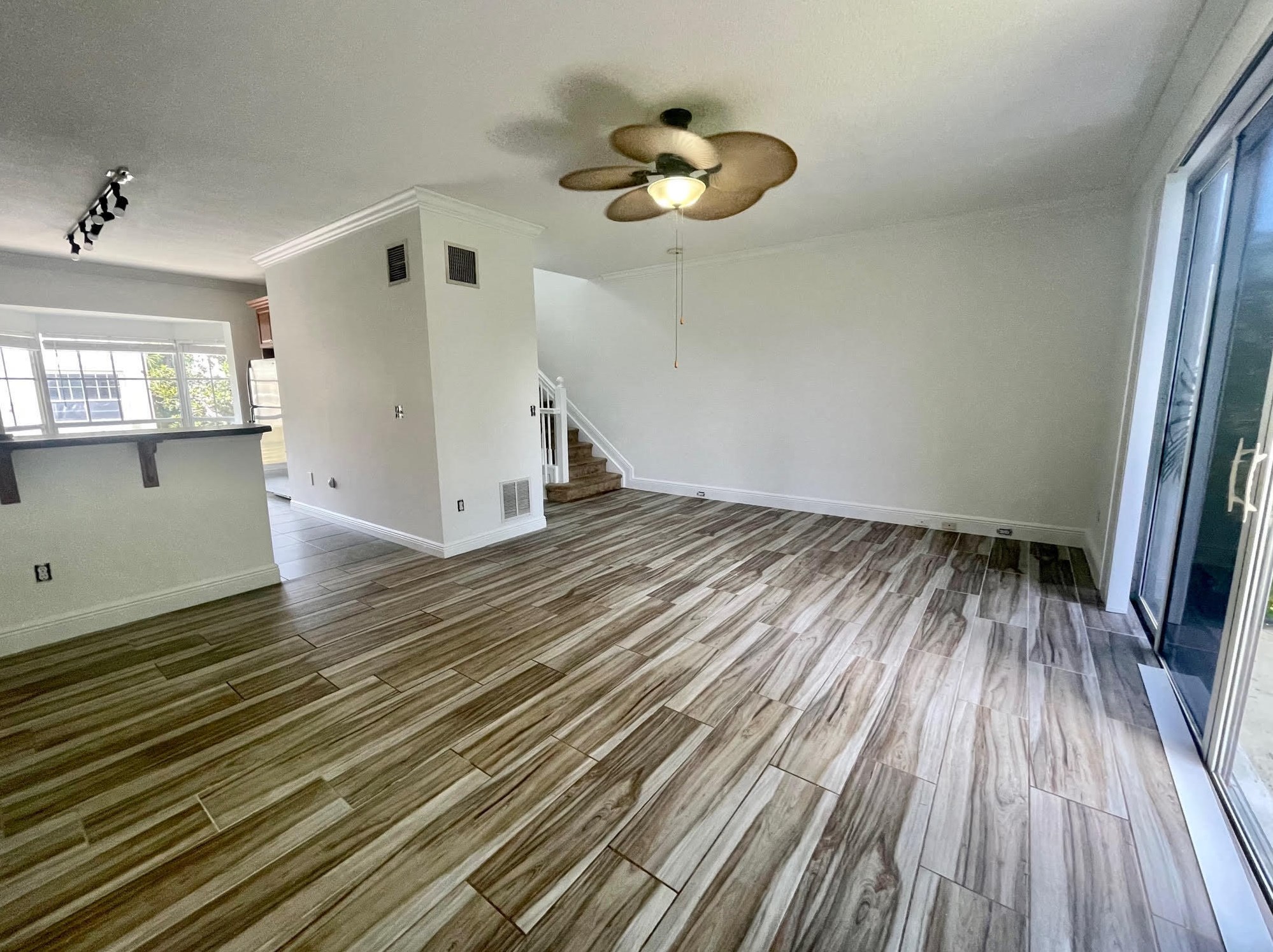 1685 42nd Square #103, Vero Beach, FL 32960