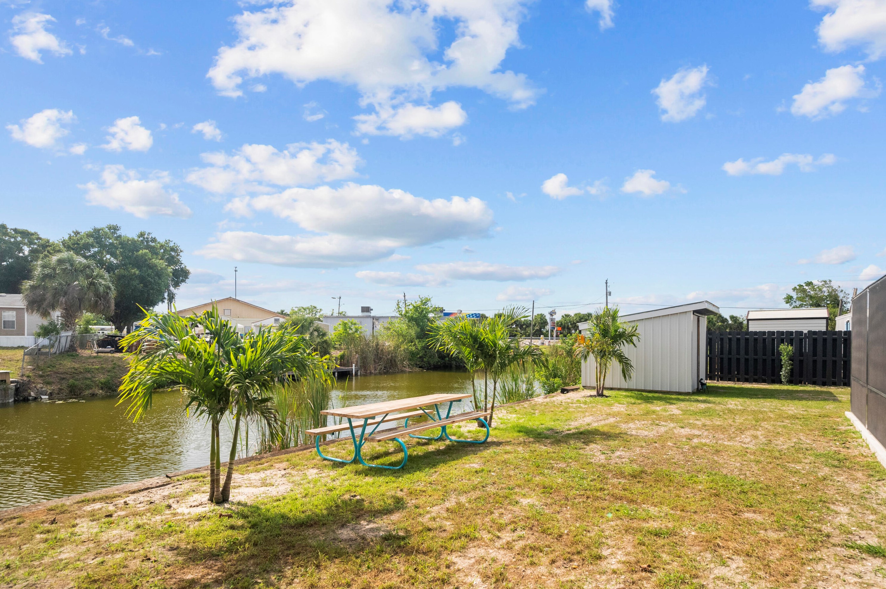 1052 10th St, Okeechobee FL  34974-5370 exterior
