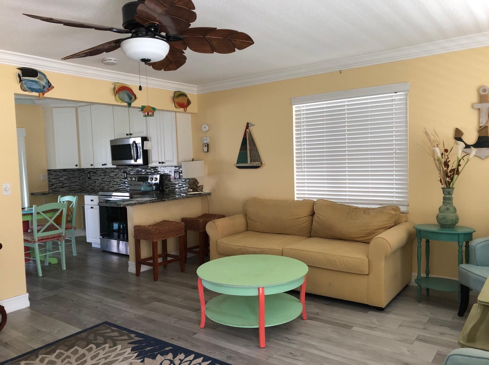 2010 6th Ave, Boynton Beach FL  33426-4615 exterior