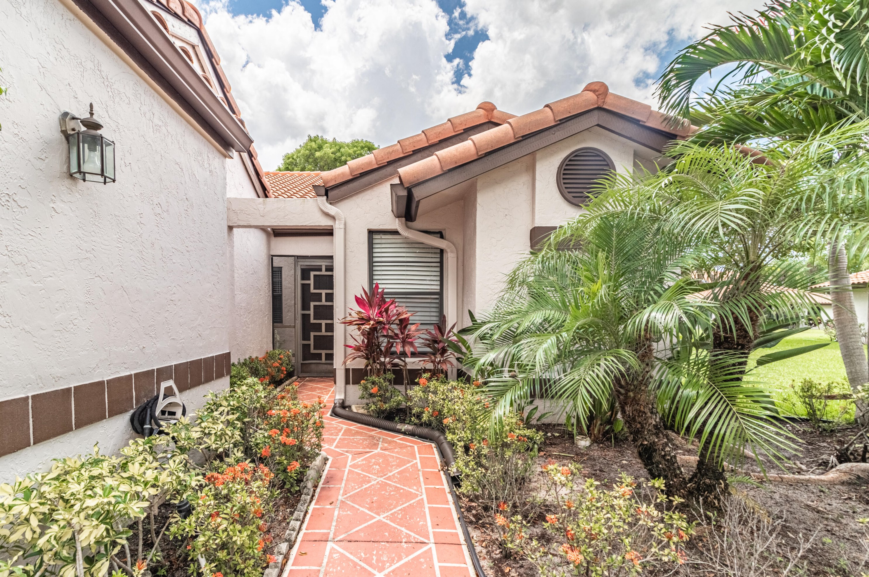 6029 Kings Gate Cir, Delray Beach, FL 33484