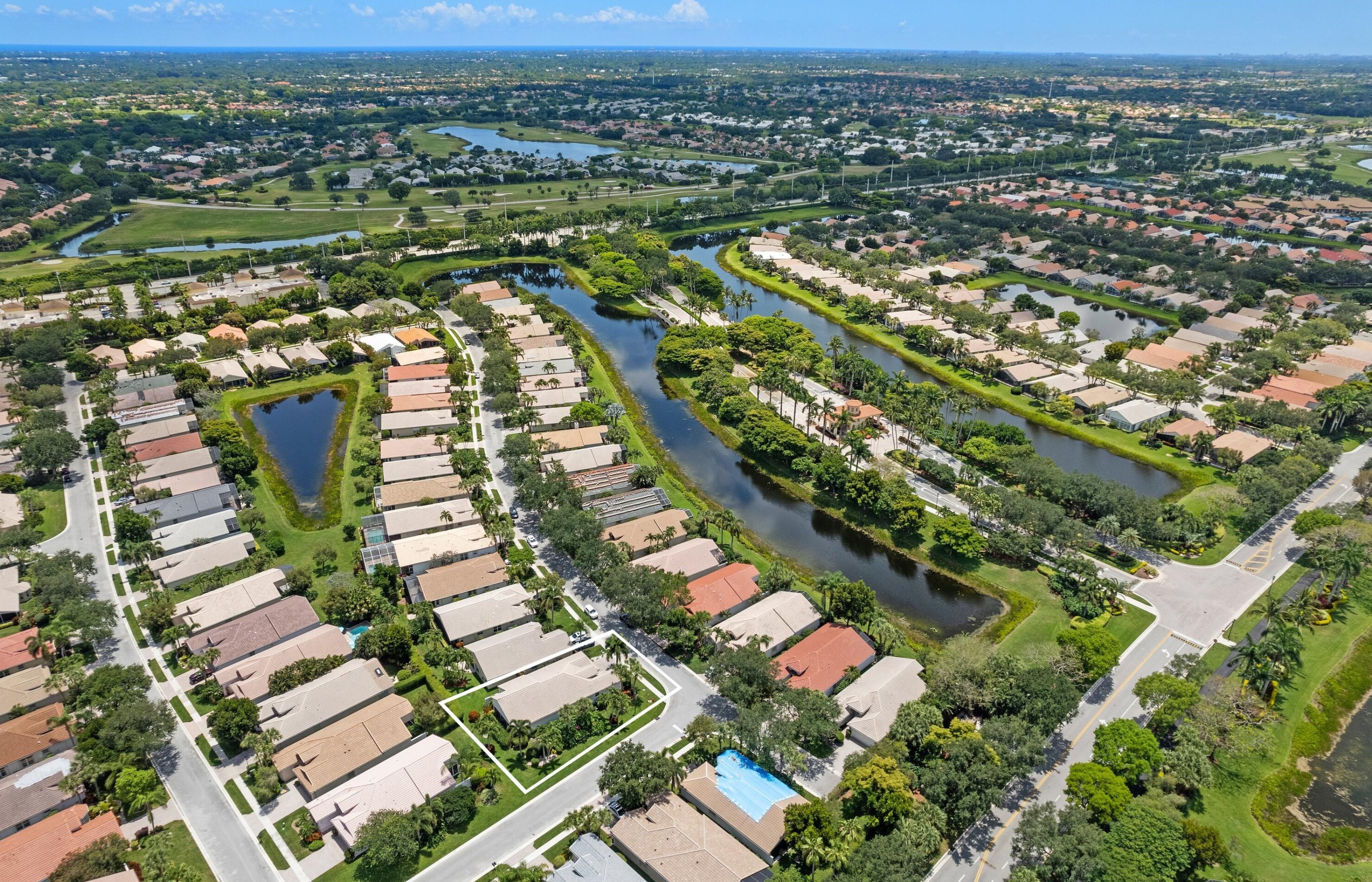6657 Hawaiian Ave, Boynton Beach FL  33437-7020 exterior