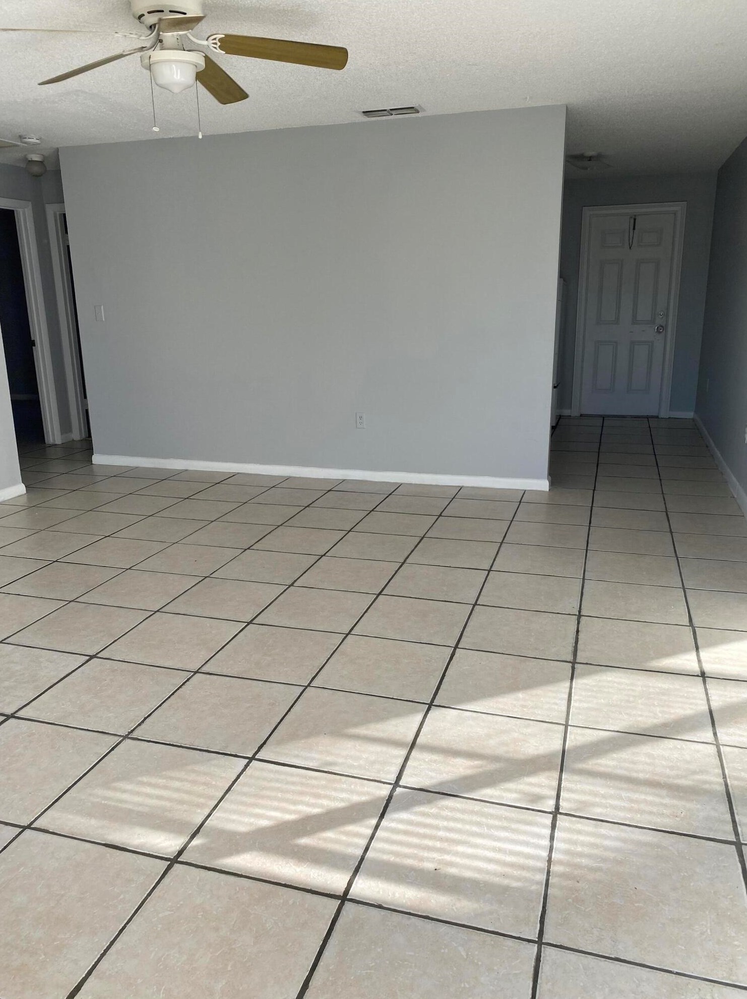 1712 E Breezy Ln #1712, West Palm Beach, FL 33417