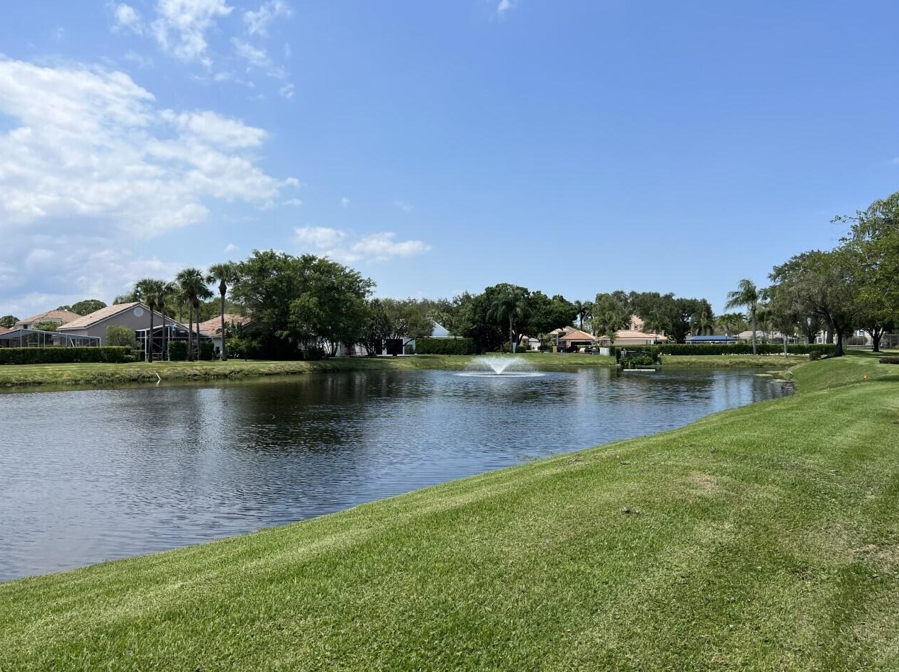 12871 Briarlake Dr #201, West Palm Beach, FL 33418