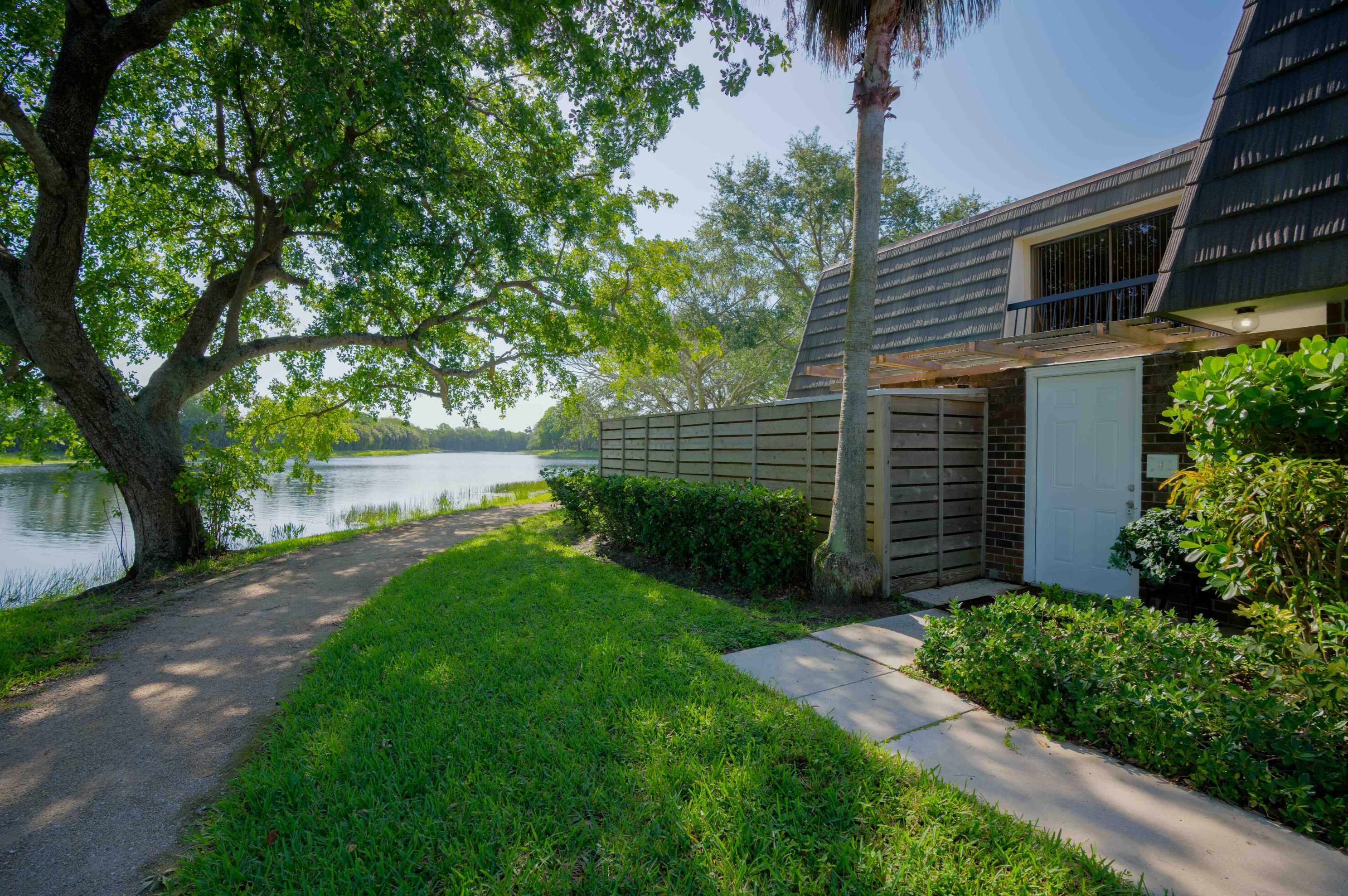 411 4th Ter, West Palm Beach, FL 33418