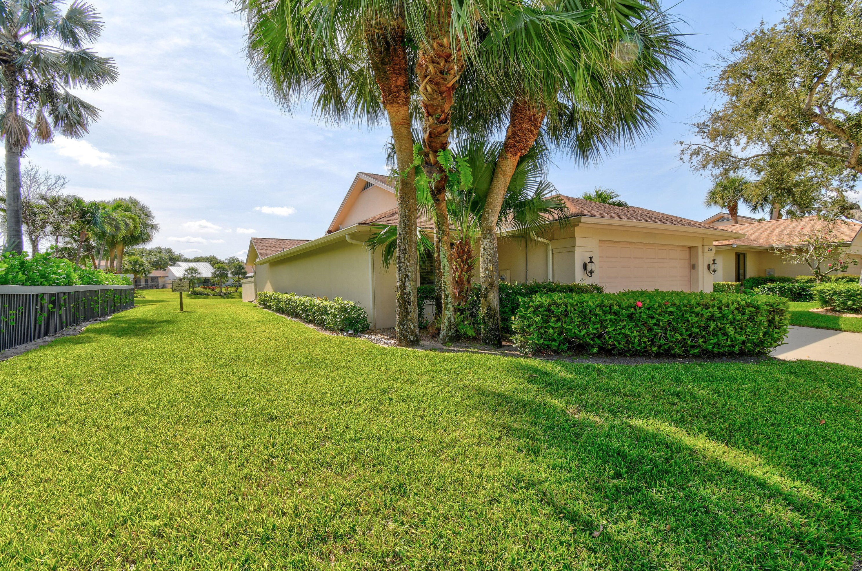 259 E River Park Dr, Jupiter, FL 33477