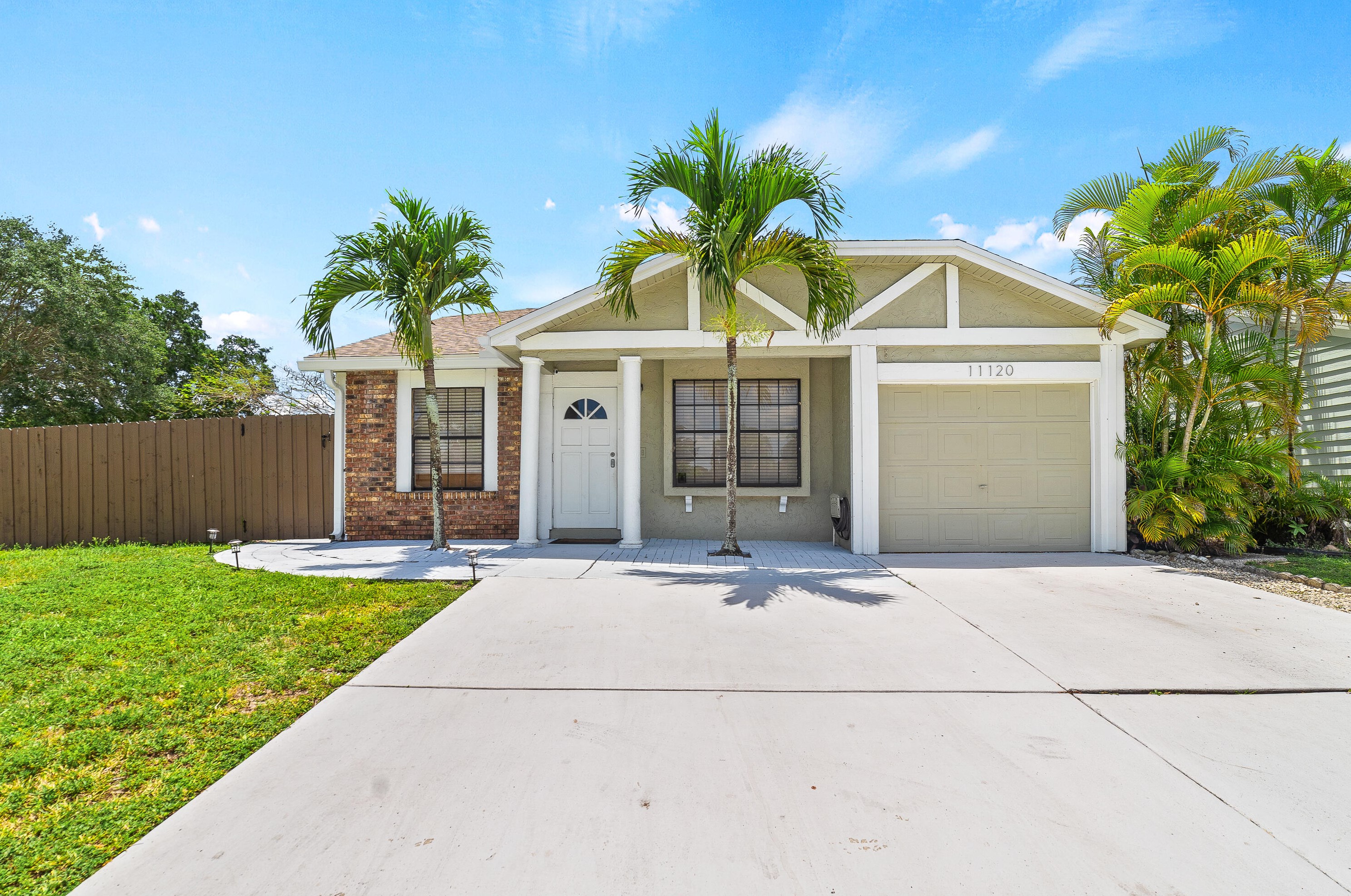 11120 Terradas Ln, Boca Raton, FL 33428-3992