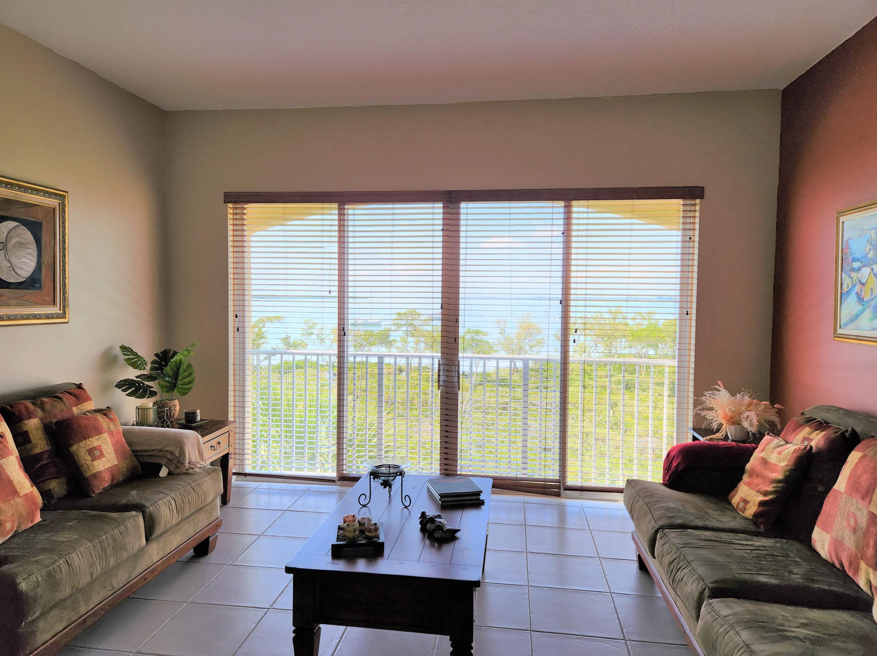 24 Harbour Isle Dr W Unit 304, Fort Pierce, FL 34949