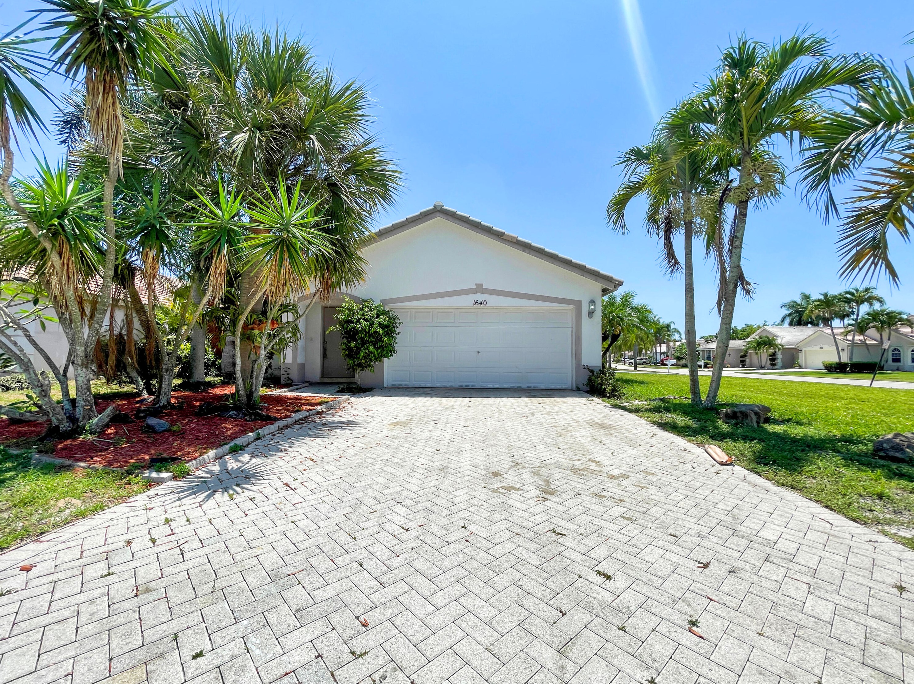 1640 Carriage Brooke Dr, West Palm Beach, FL 33414