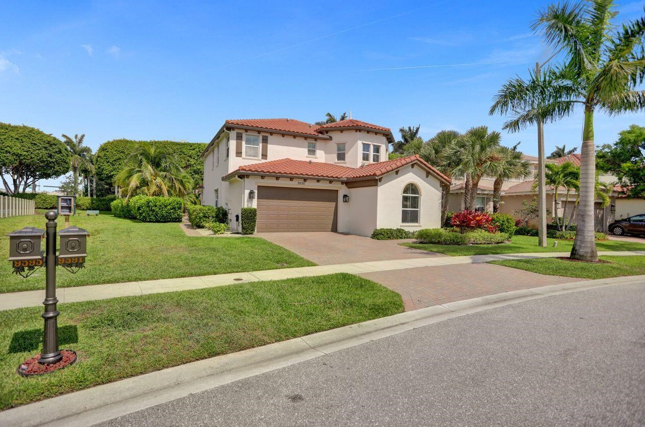 9591 Phipps Ln, West Palm Beach, FL 33414-3403