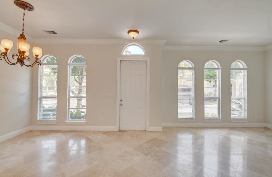 81 Via Poinciana St, Boca Raton FL  33487-1585 exterior