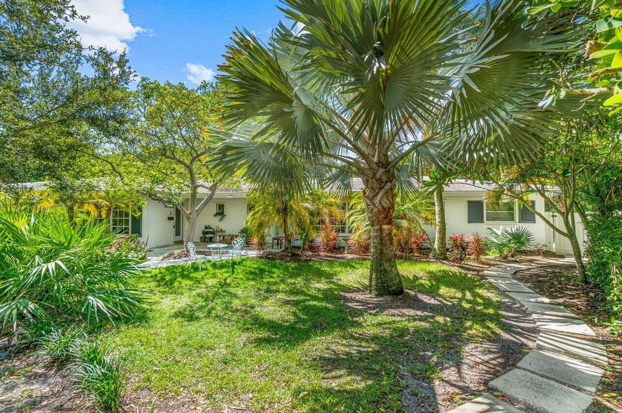 208 Beverly Dr, Delray Beach, FL 33444