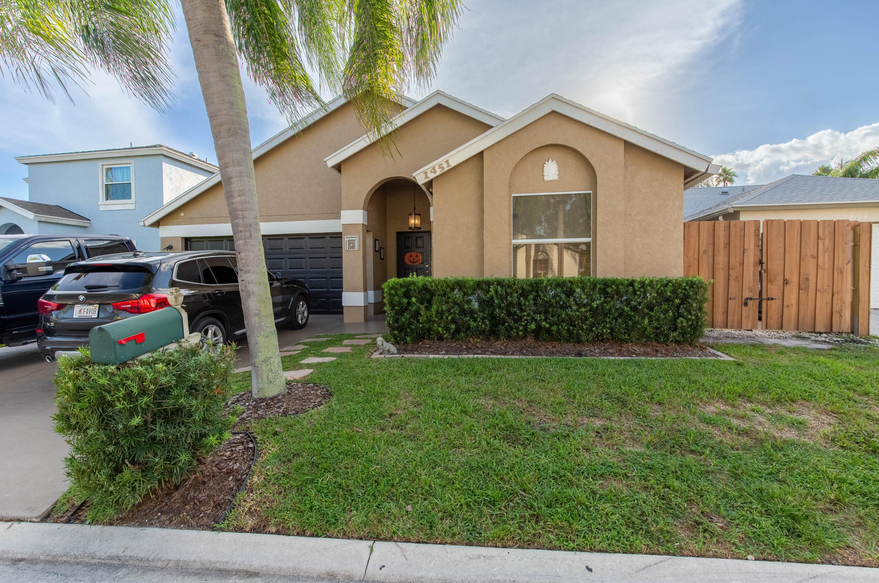 1451 Waterway Cove Dr, West Palm Beach, FL 33414-5729