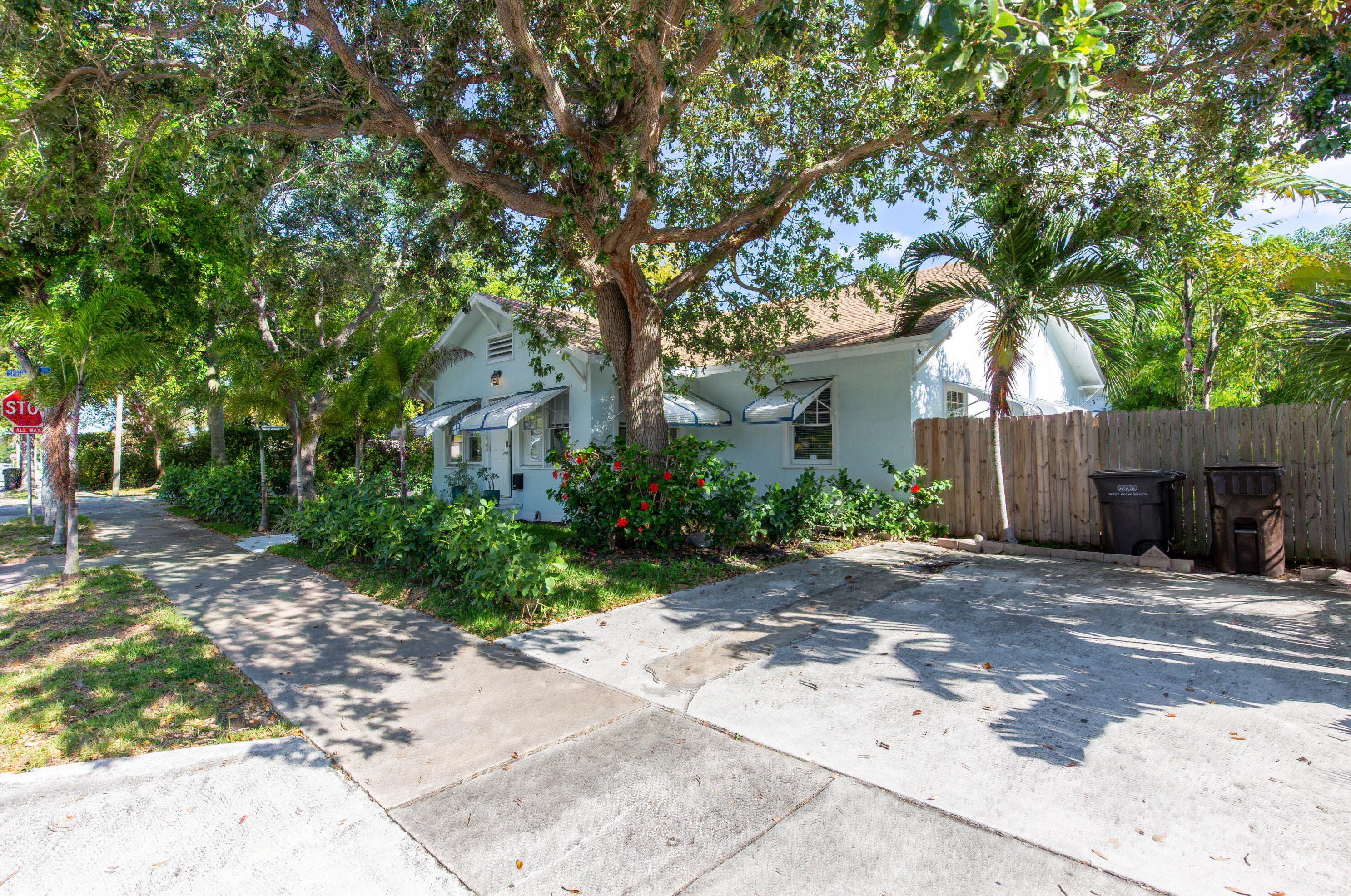 435 56th St, West Palm Beach, FL 33407