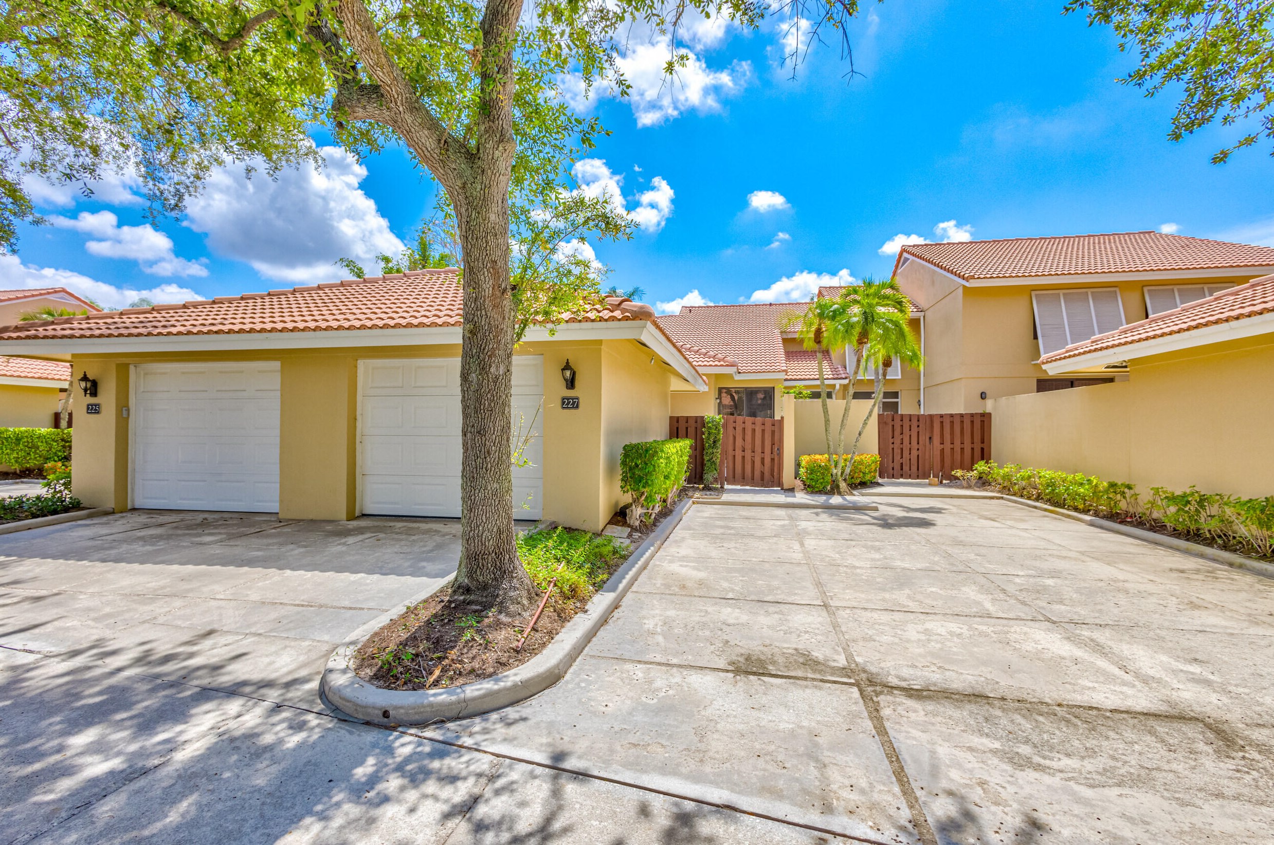 227 Old Meadow Way, West Palm Beach, FL 33418